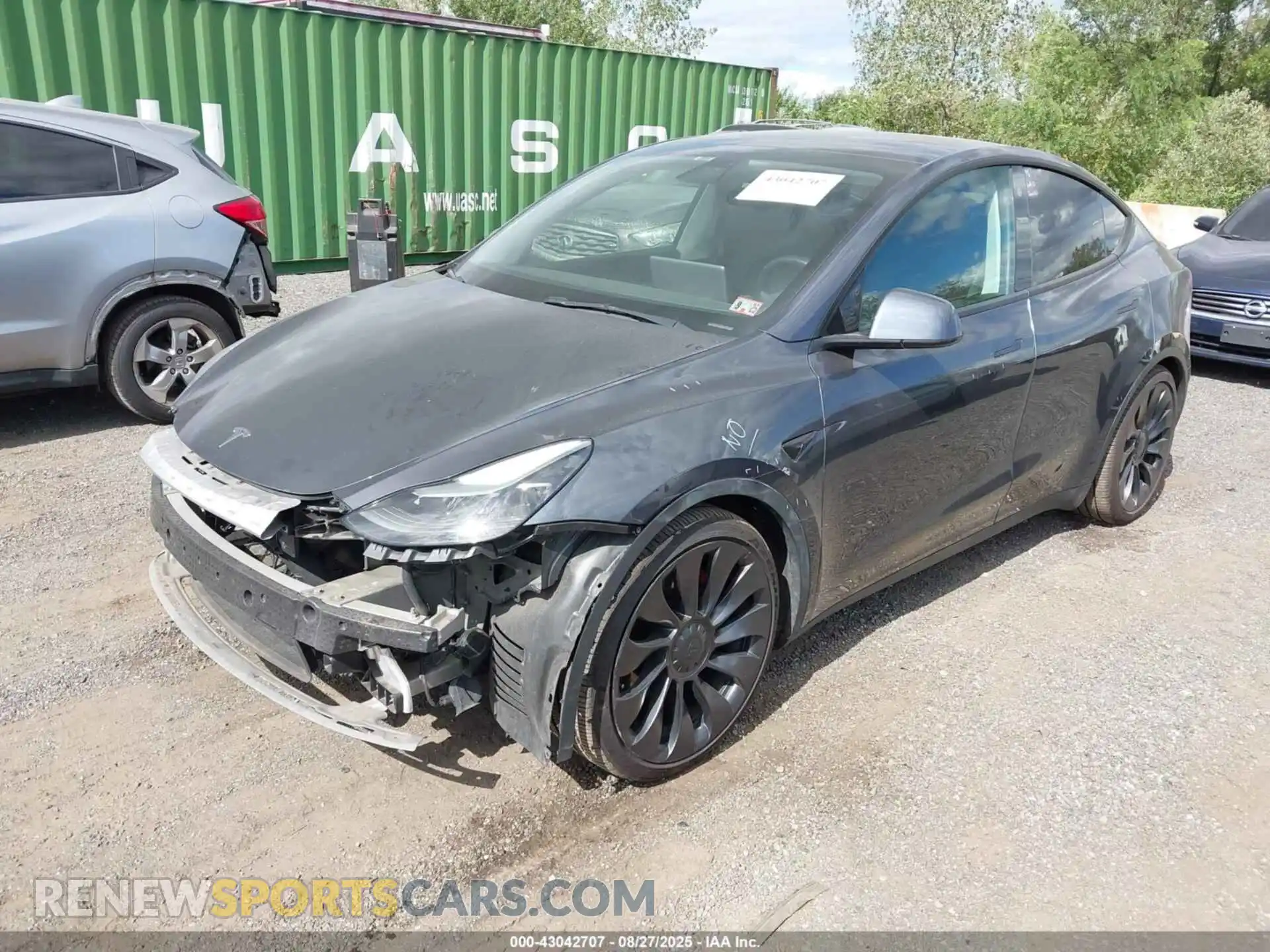 2 Photograph of a damaged car 7SAYGDEF1NF400549 TESLA MODEL Y 2022
