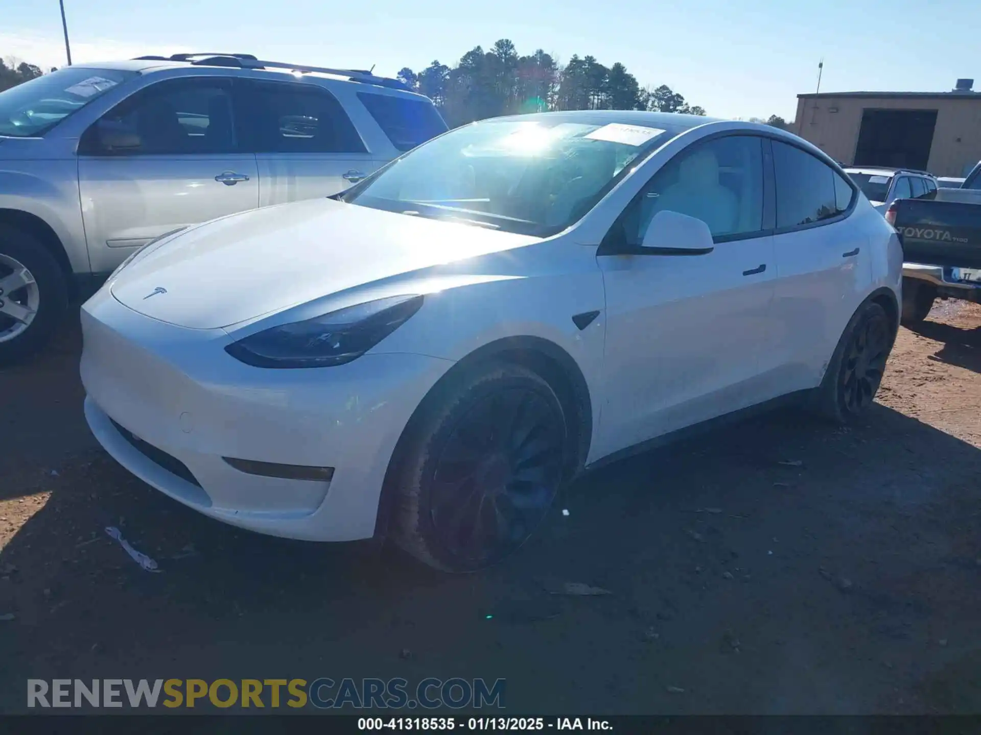 2 Photograph of a damaged car 7SAYGDEF1NF457432 TESLA MODEL Y 2022