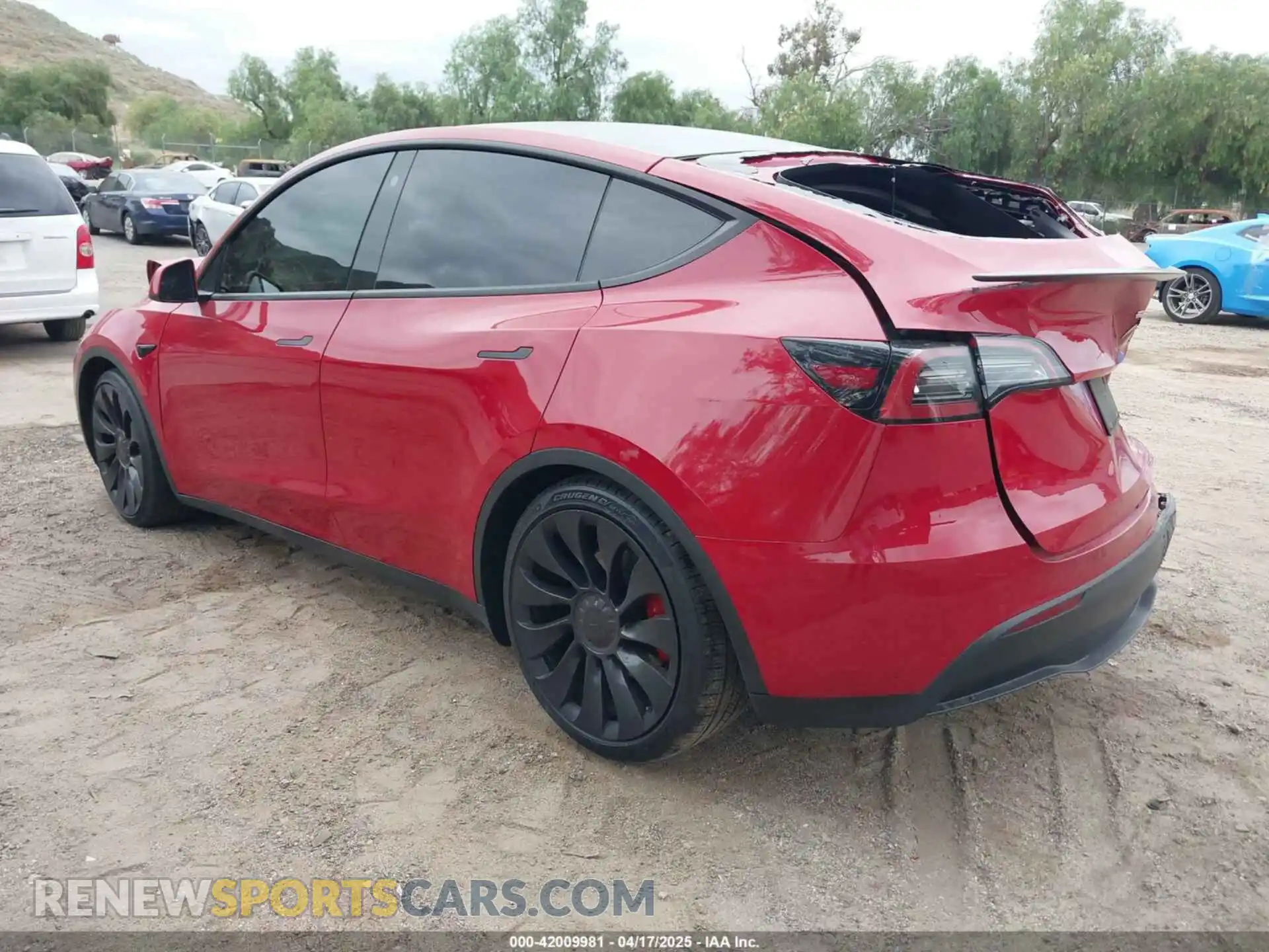 3 Photograph of a damaged car 7SAYGDEF1NF489572 TESLA MODEL Y 2022