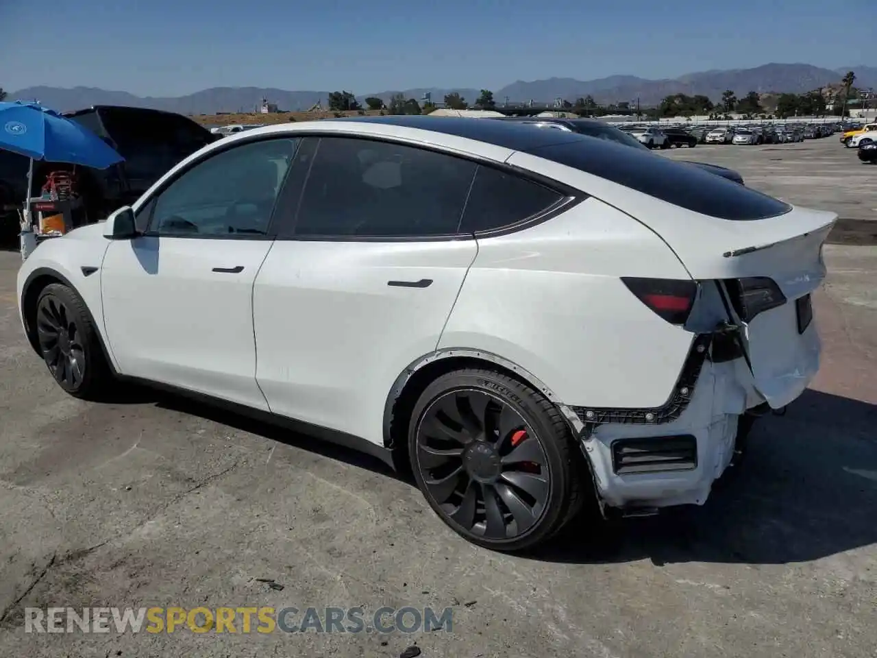 2 Photograph of a damaged car 7SAYGDEF1NF489684 TESLA MODEL Y 2022