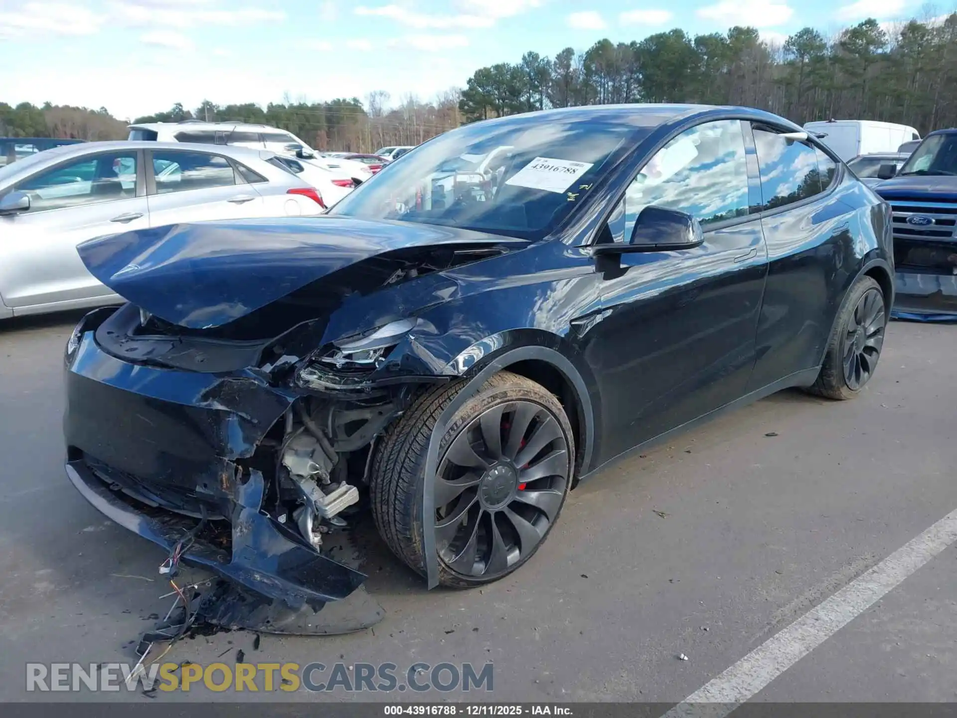 2 Photograph of a damaged car 7SAYGDEF2NF319933 TESLA MODEL Y 2022