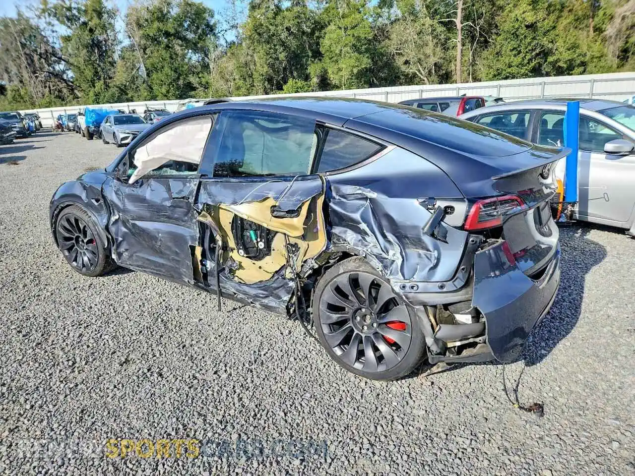2 Photograph of a damaged car 7SAYGDEF2NF378187 TESLA MODEL Y 2022