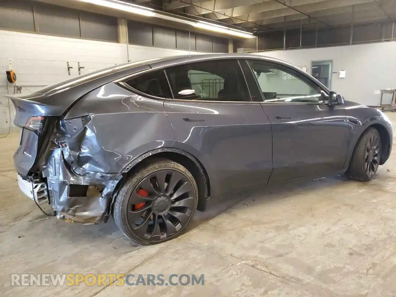 3 Photograph of a damaged car 7SAYGDEF2NF398942 TESLA MODEL Y 2022