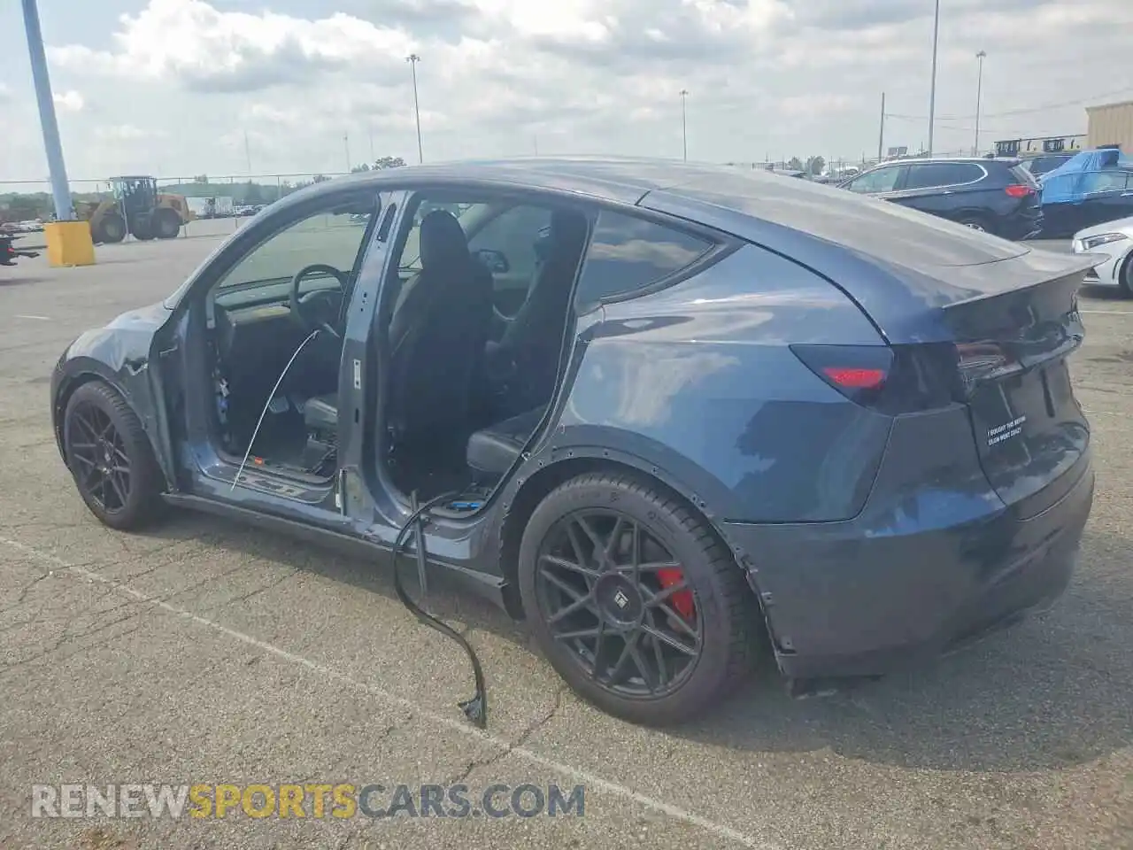 2 Photograph of a damaged car 7SAYGDEF2NF399024 TESLA MODEL Y 2022
