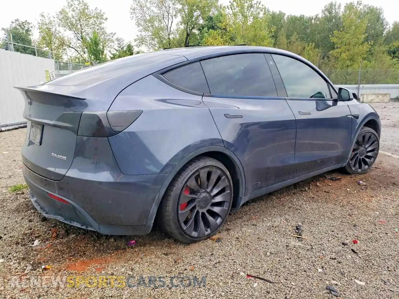 3 Photograph of a damaged car 7SAYGDEF2NF462400 TESLA MODEL Y 2022