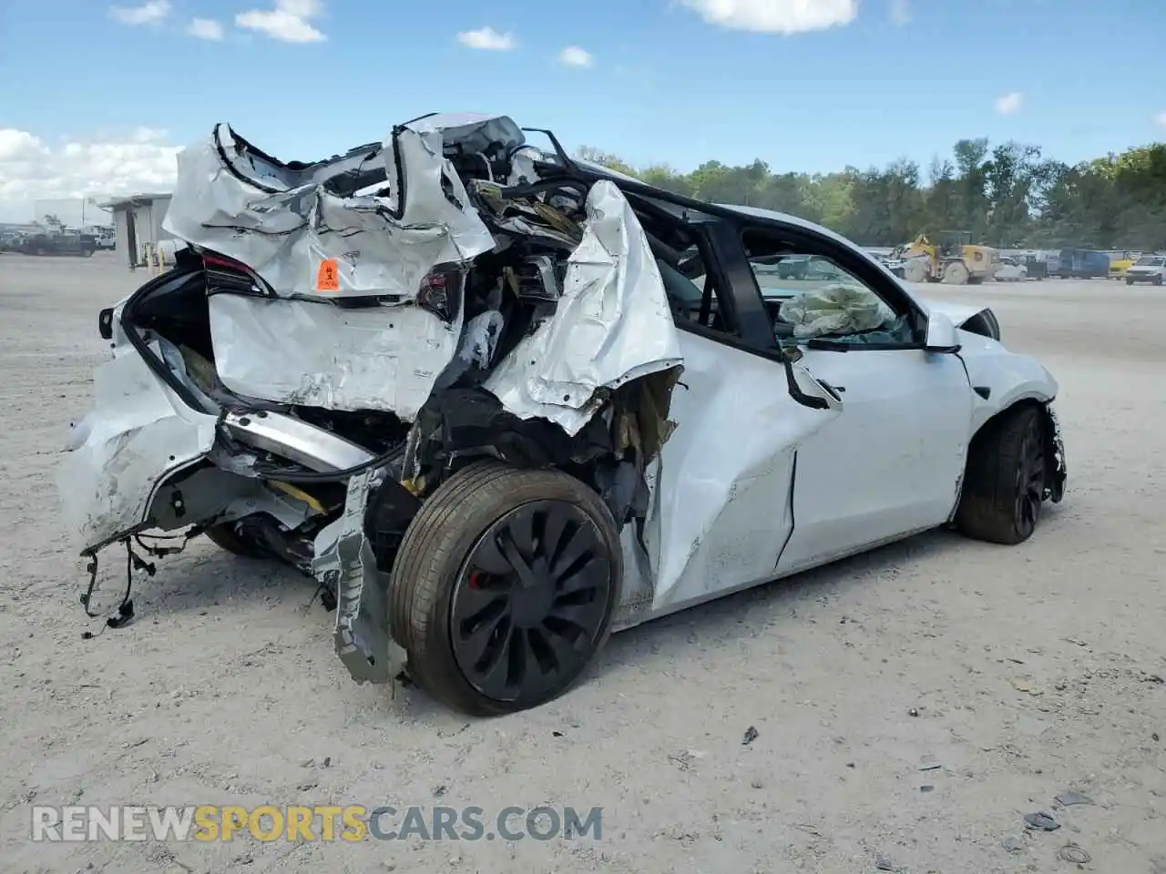 3 Photograph of a damaged car 7SAYGDEF2NF542439 TESLA MODEL Y 2022