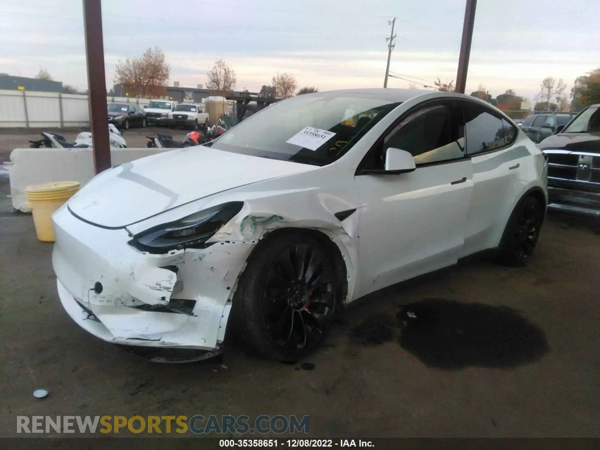2 Photograph of a damaged car 7SAYGDEF2NF552176 TESLA MODEL Y 2022