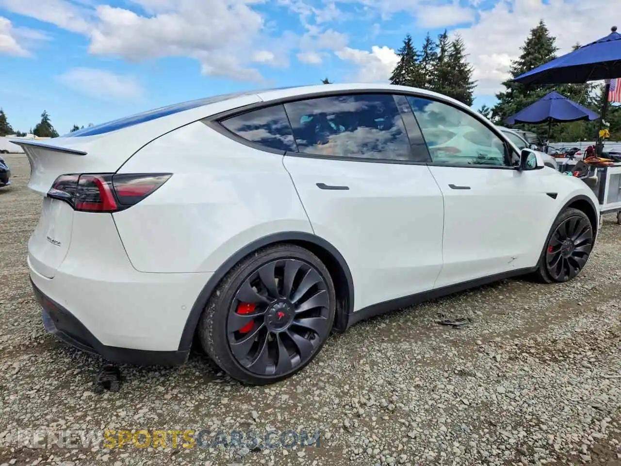 3 Photograph of a damaged car 7SAYGDEF2NF552825 TESLA MODEL Y 2022