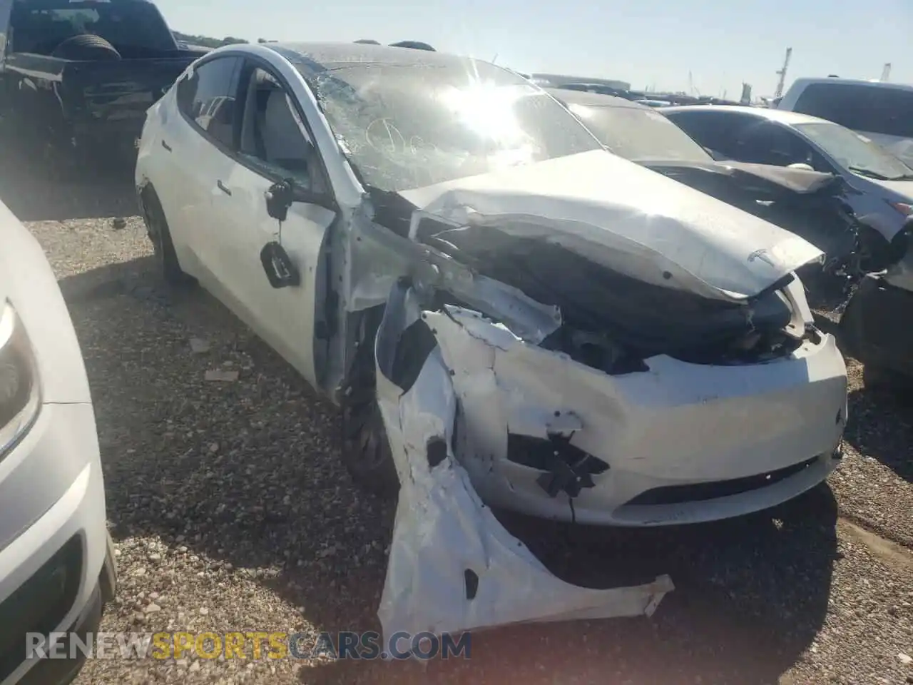 1 Photograph of a damaged car 7SAYGDEF3NF335932 TESLA MODEL Y 2022