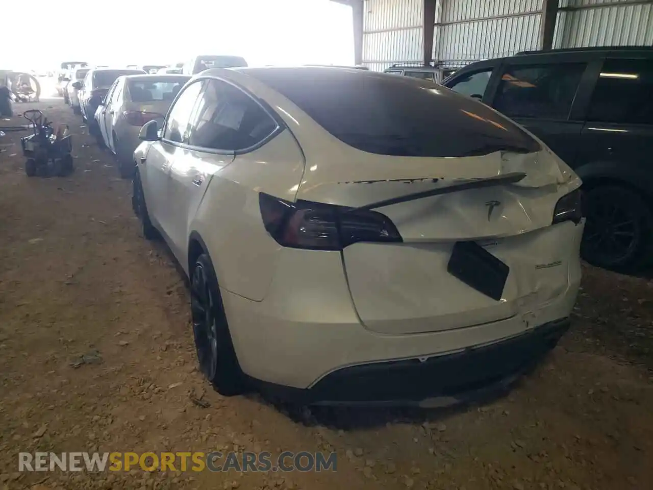 3 Photograph of a damaged car 7SAYGDEF3NF335932 TESLA MODEL Y 2022