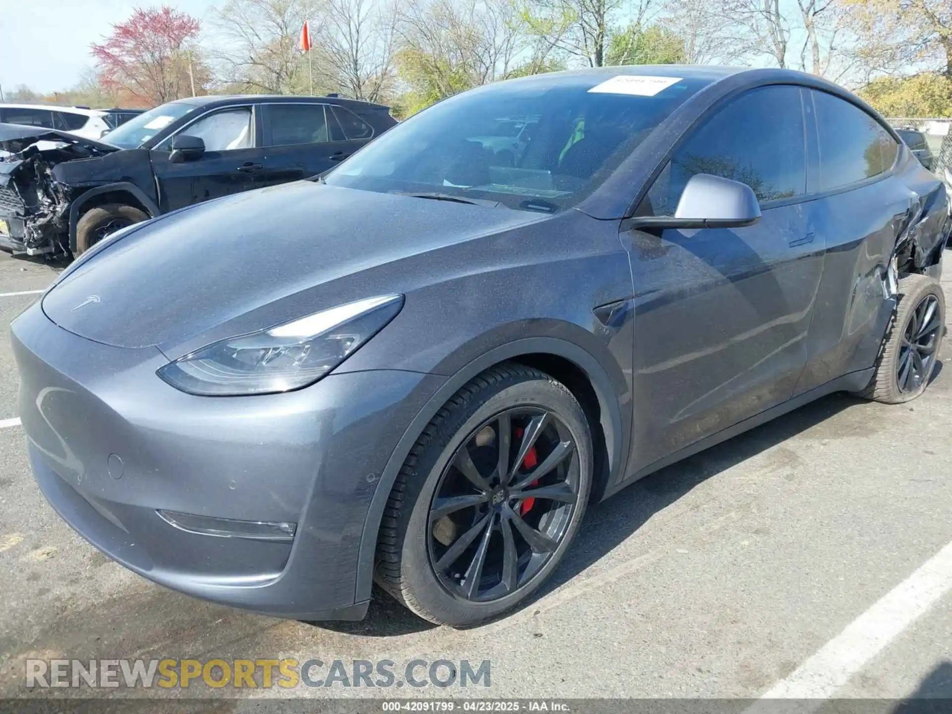 2 Photograph of a damaged car 7SAYGDEF3NF374519 TESLA MODEL Y 2022