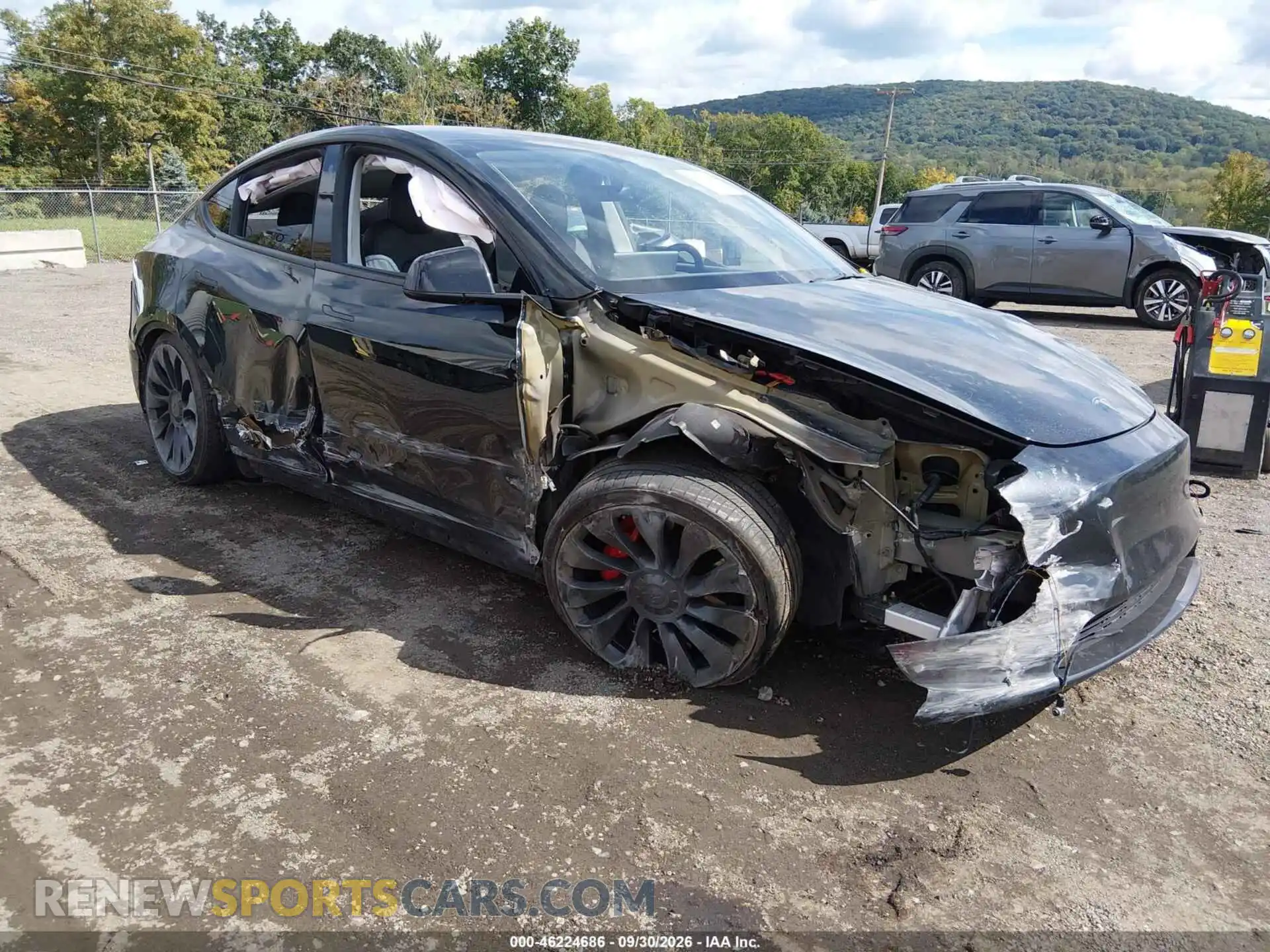 1 Photograph of a damaged car 7SAYGDEF3NF381759 TESLA MODEL Y 2022