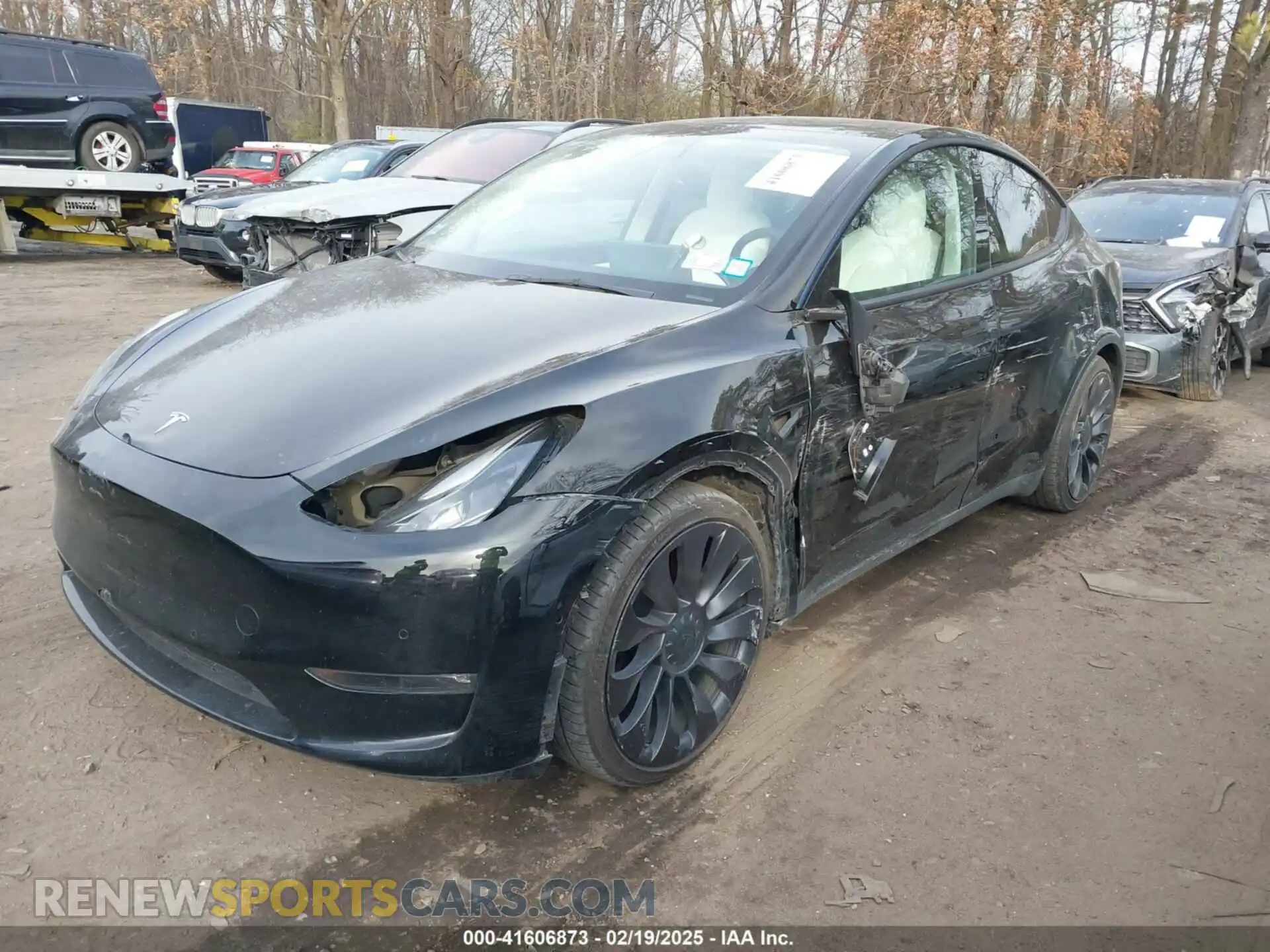 2 Photograph of a damaged car 7SAYGDEF3NF399971 TESLA MODEL Y 2022