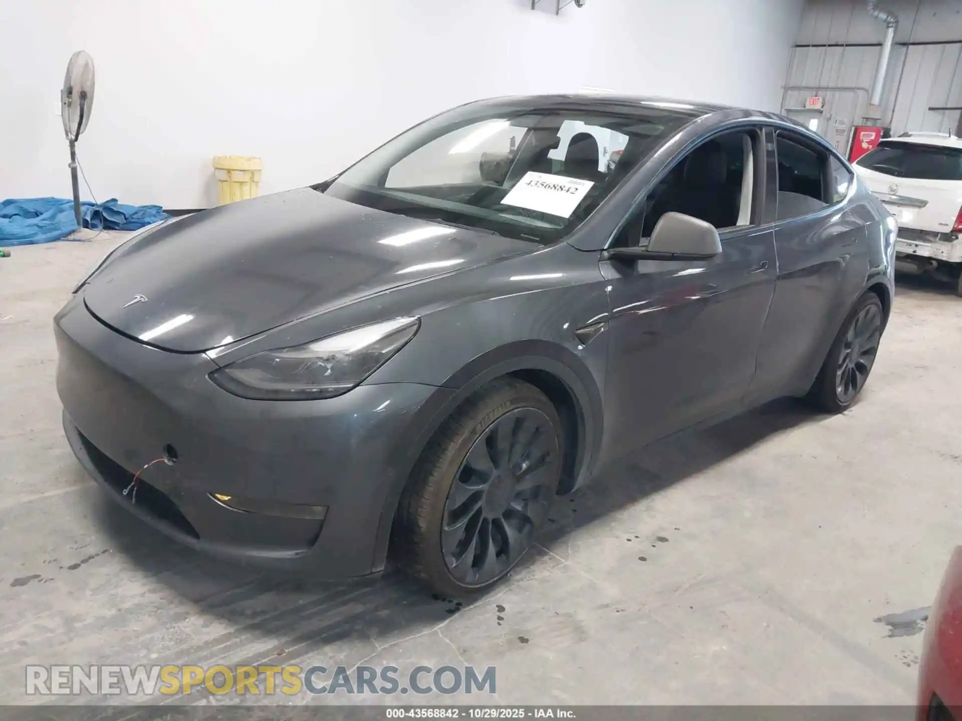 2 Photograph of a damaged car 7SAYGDEF3NF456539 TESLA MODEL Y 2022