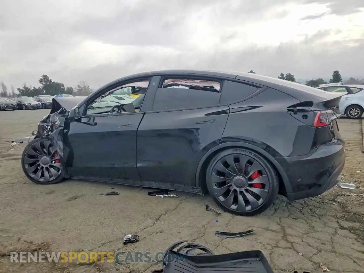 2 Photograph of a damaged car 7SAYGDEF3NF485734 TESLA MODEL Y 2022