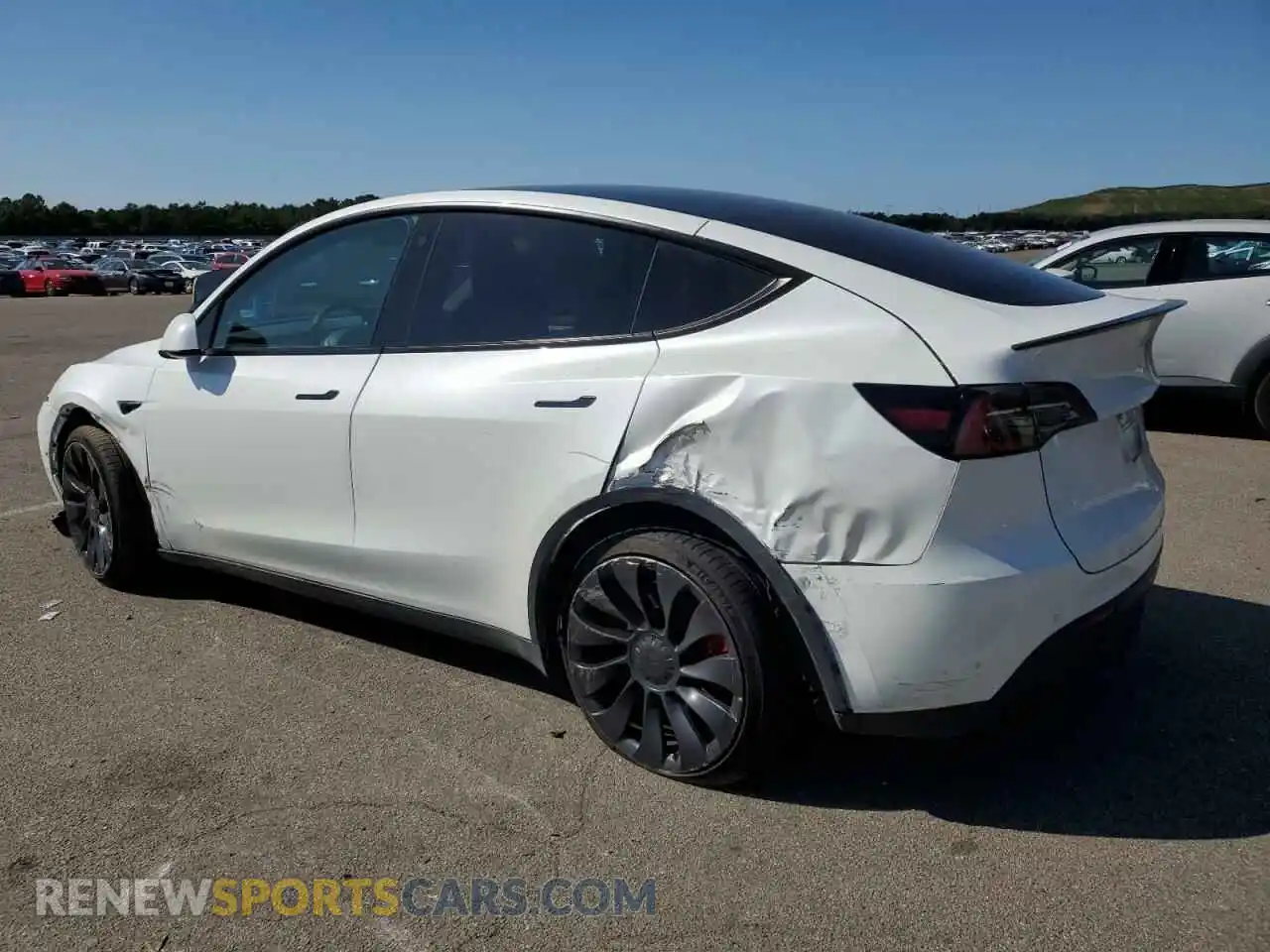 2 Photograph of a damaged car 7SAYGDEF3NF537332 TESLA MODEL Y 2022