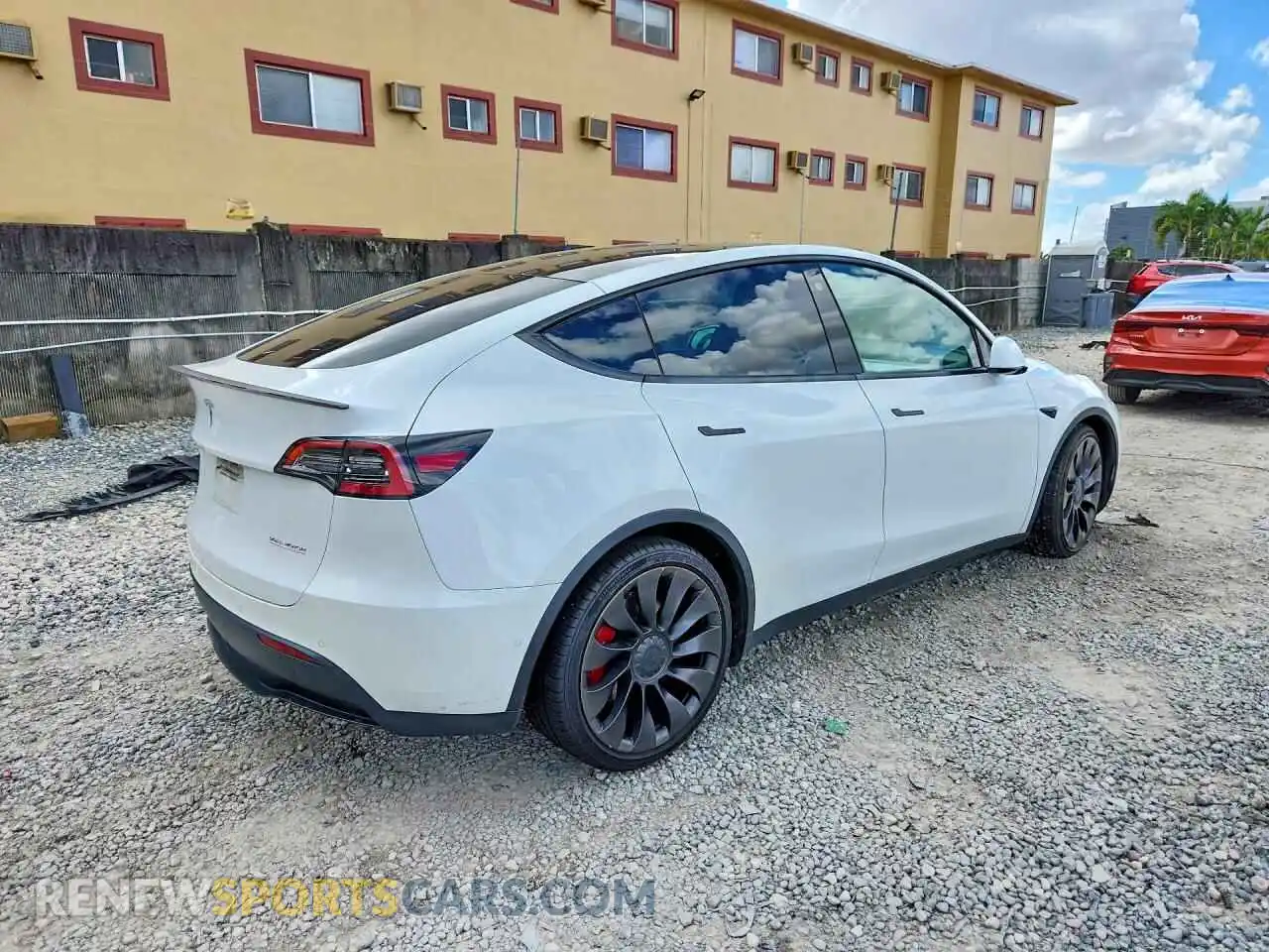 3 Фотография поврежденного автомобиля 7SAYGDEF4NF322736 TESLA MODEL Y 2022