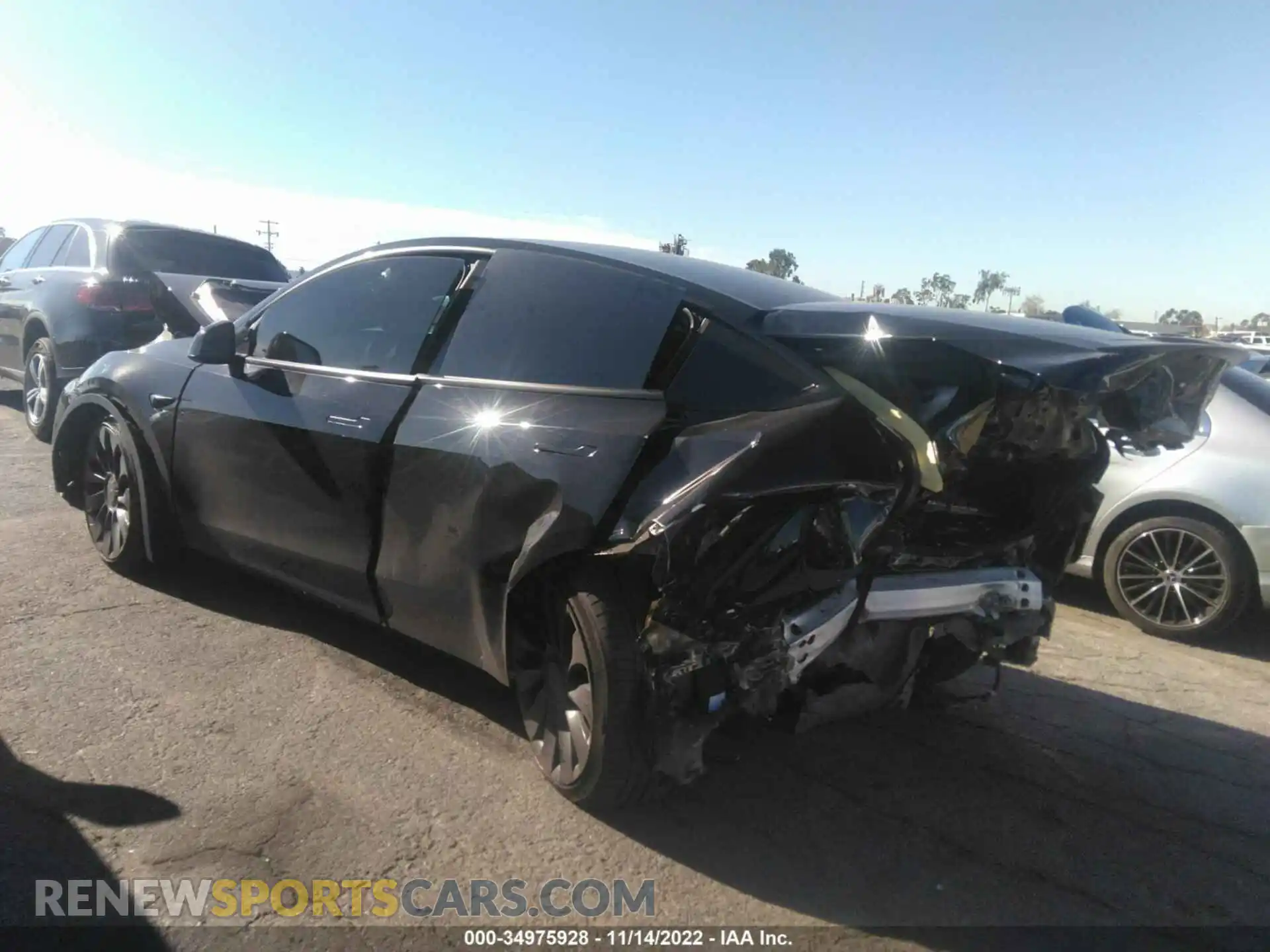 3 Photograph of a damaged car 7SAYGDEF4NF345630 TESLA MODEL Y 2022