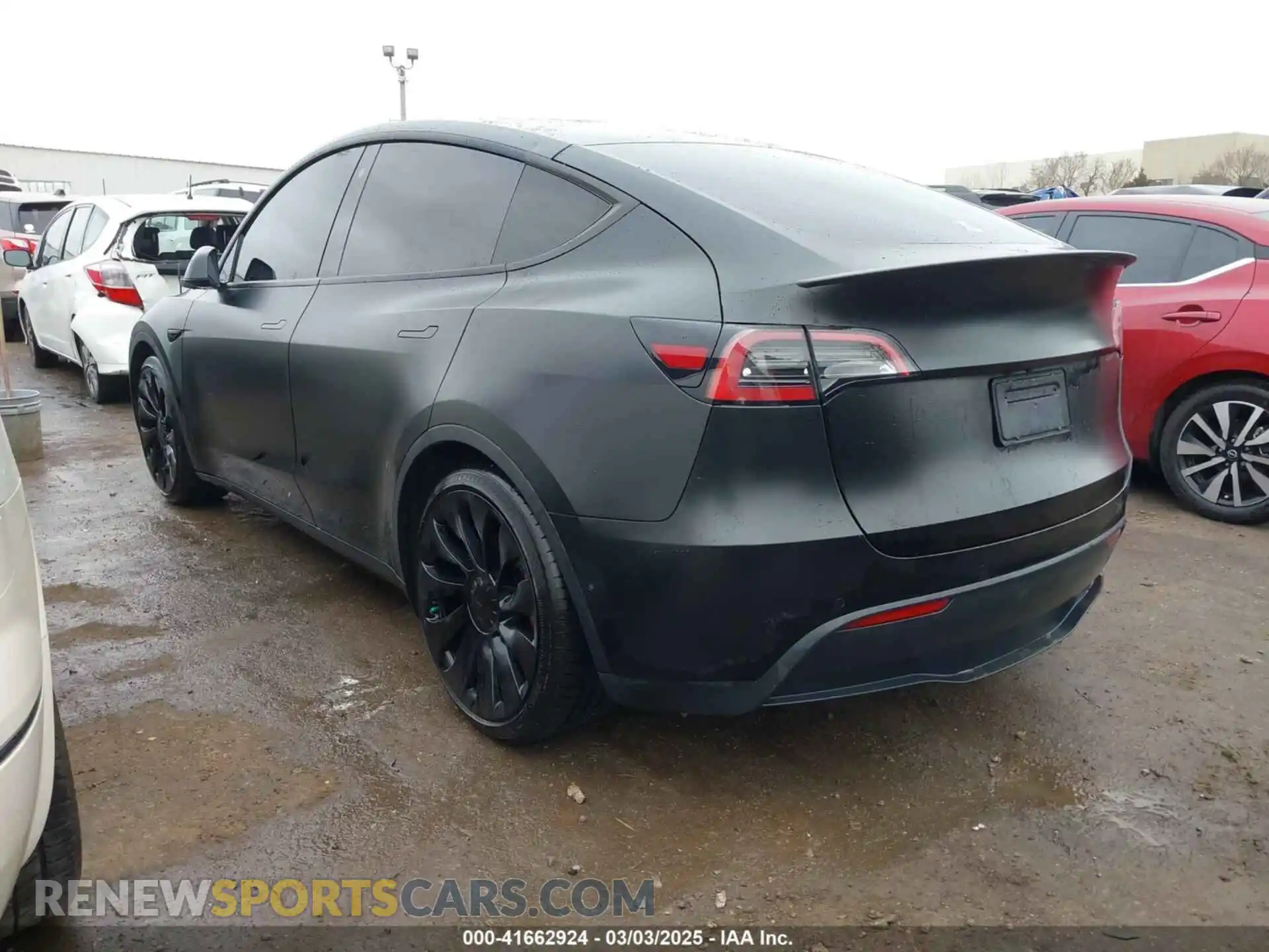 3 Photograph of a damaged car 7SAYGDEF4NF350696 TESLA MODEL Y 2022