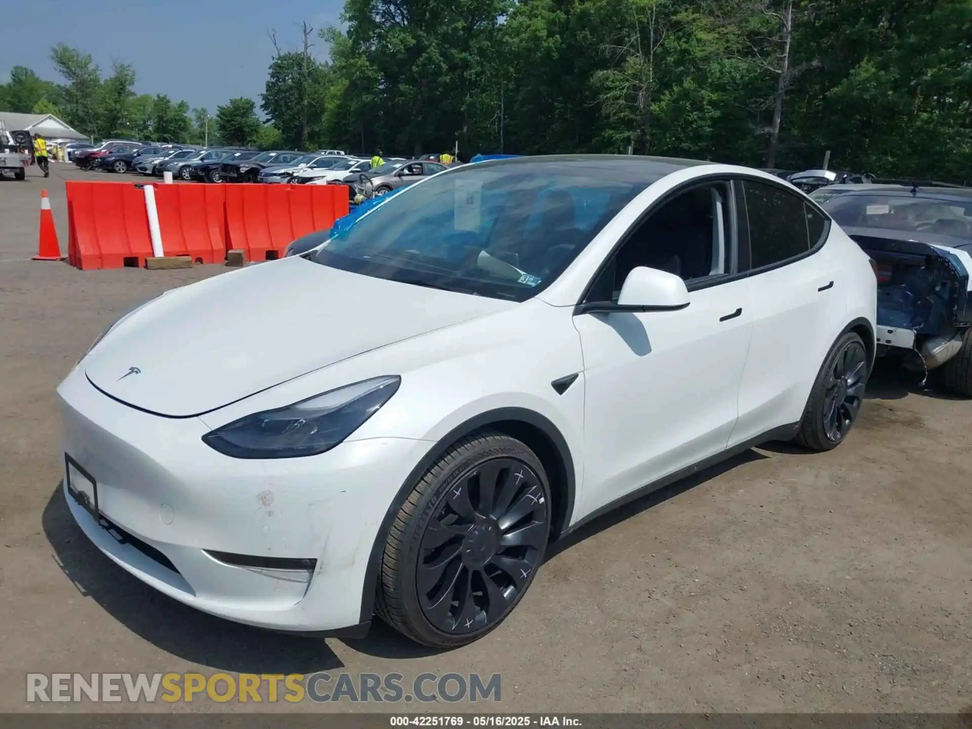 2 Фотография поврежденного автомобиля 7SAYGDEF4NF400304 TESLA MODEL Y 2022