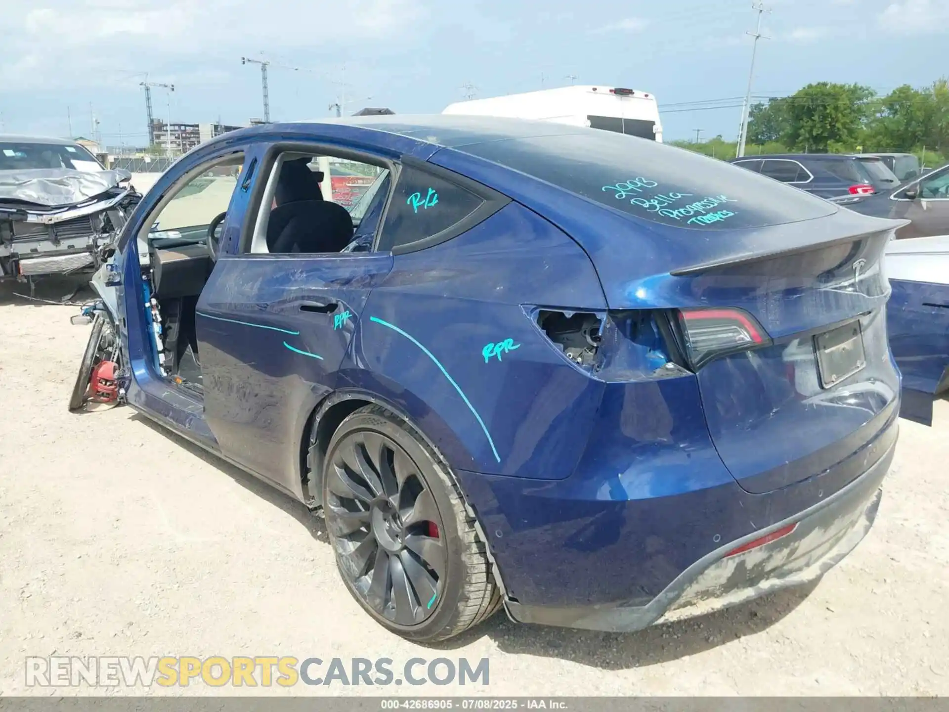3 fotografías del automóvil dañado 7SAYGDEF4NF461992 TESLA MODEL Y 2022