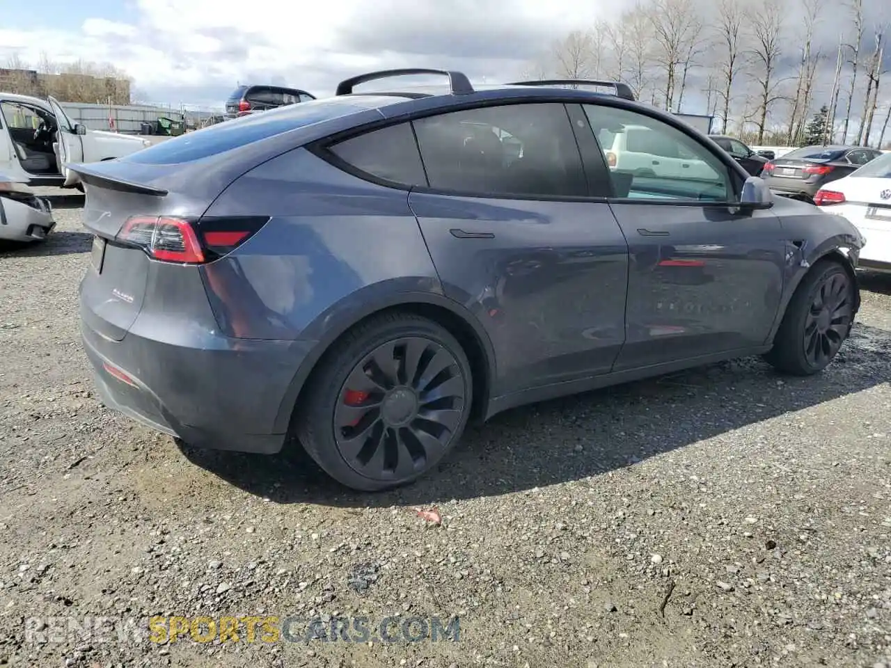 3 Photograph of a damaged car 7SAYGDEF4NF523021 TESLA MODEL Y 2022