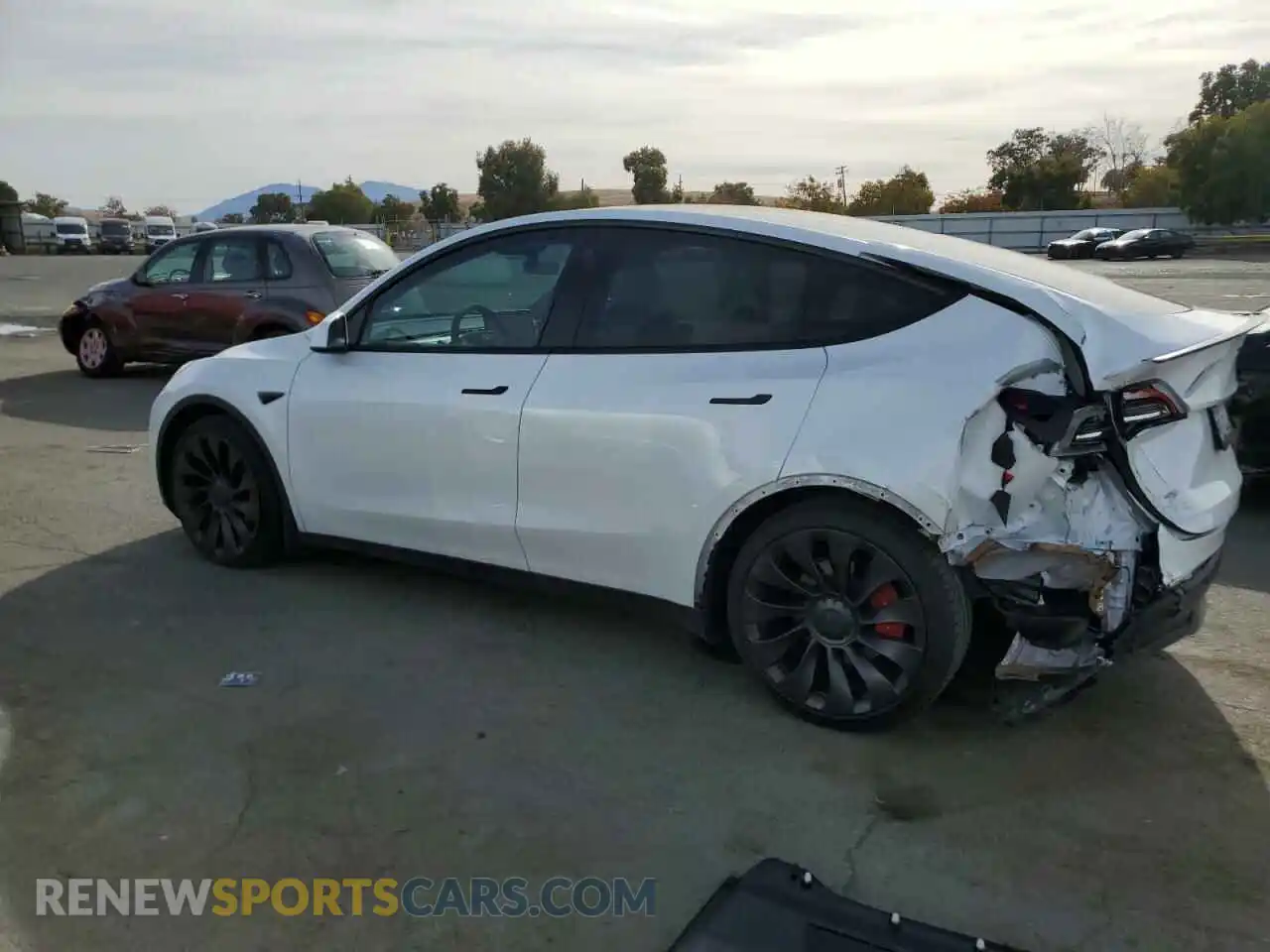 2 Photograph of a damaged car 7SAYGDEF4NF561378 TESLA MODEL Y 2022