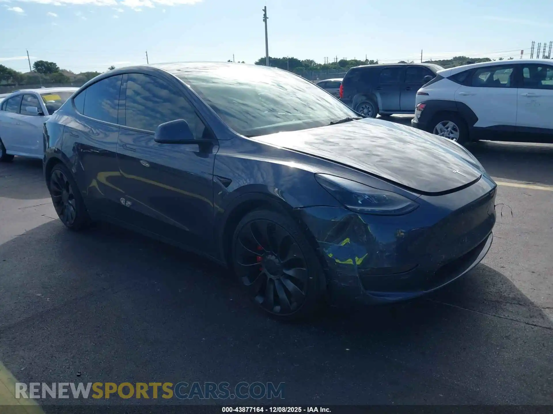 1 Photograph of a damaged car 7SAYGDEF5NF373758 TESLA MODEL Y 2022