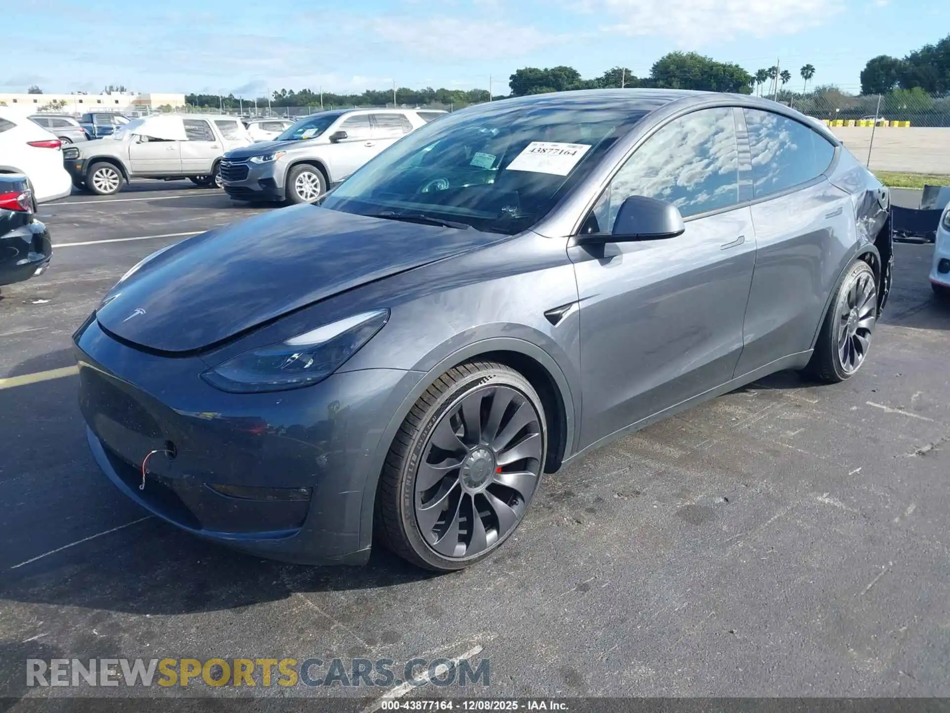 2 Photograph of a damaged car 7SAYGDEF5NF373758 TESLA MODEL Y 2022