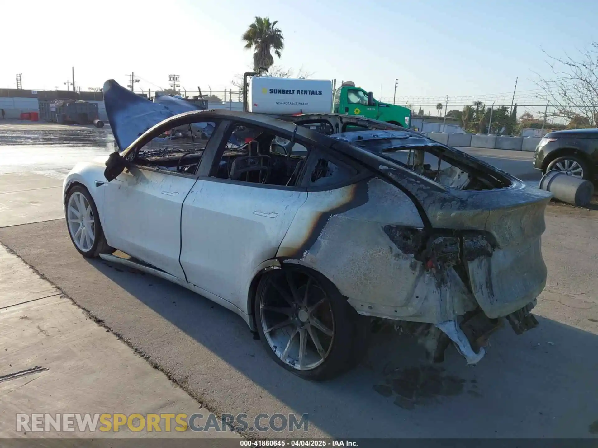 3 Photograph of a damaged car 7SAYGDEF5NF493205 TESLA MODEL Y 2022