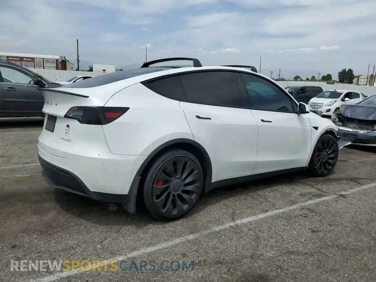 3 Photograph of a damaged car 7SAYGDEF6NF336752 TESLA MODEL Y 2022
