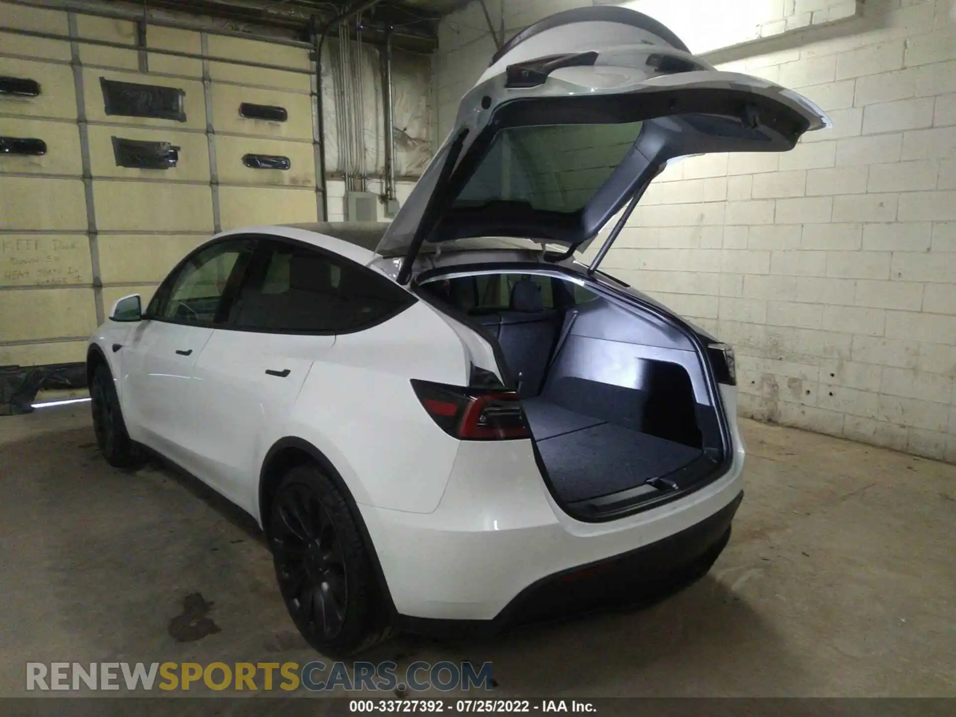 3 Photograph of a damaged car 7SAYGDEF6NF388284 TESLA MODEL Y 2022
