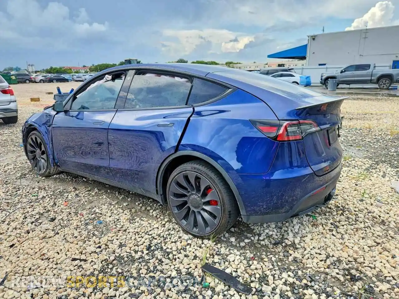 2 Photograph of a damaged car 7SAYGDEF6NF414415 TESLA MODEL Y 2022