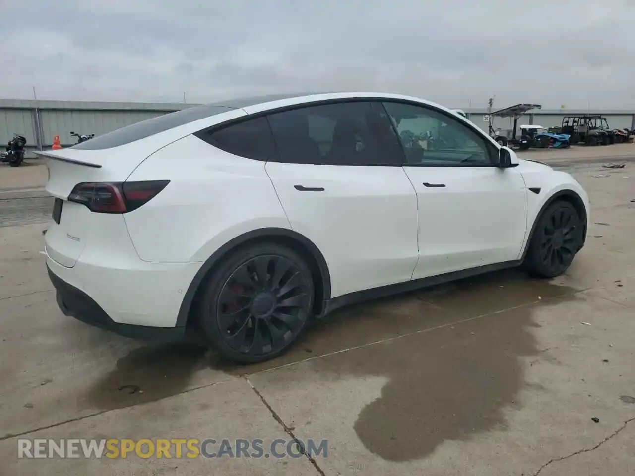 3 Photograph of a damaged car 7SAYGDEF6NF453165 TESLA MODEL Y 2022