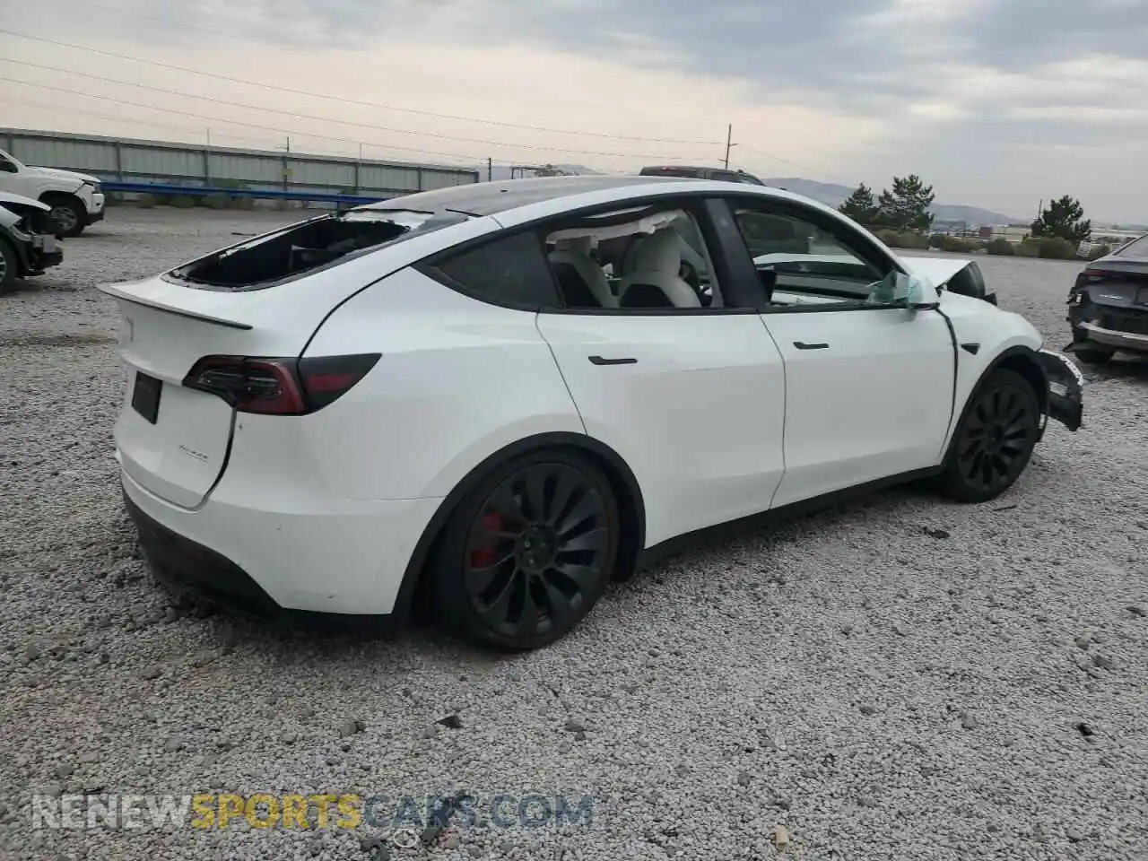 3 Photograph of a damaged car 7SAYGDEF7NF397222 TESLA MODEL Y 2022