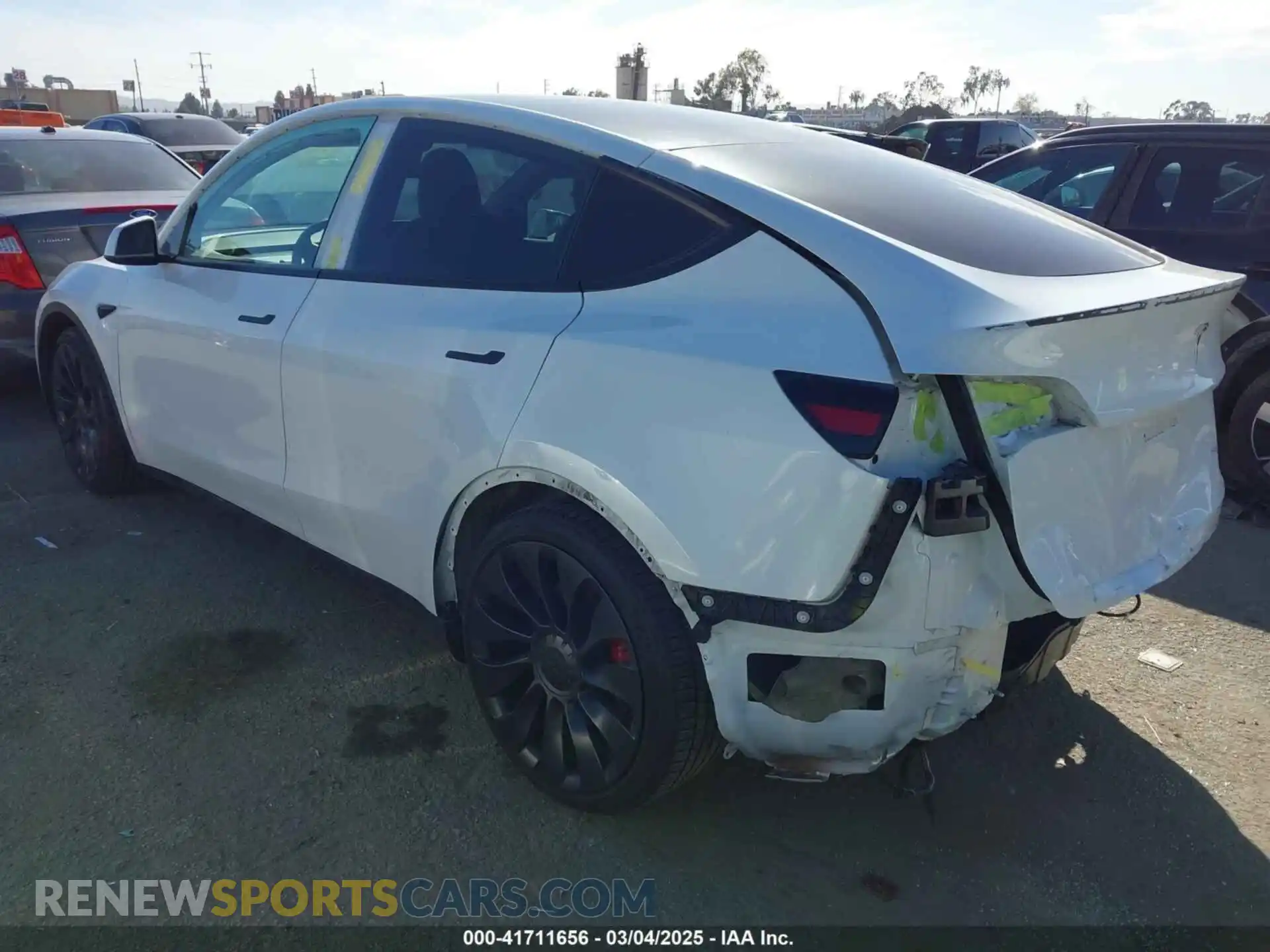 3 Photograph of a damaged car 7SAYGDEF7NF439503 TESLA MODEL Y 2022
