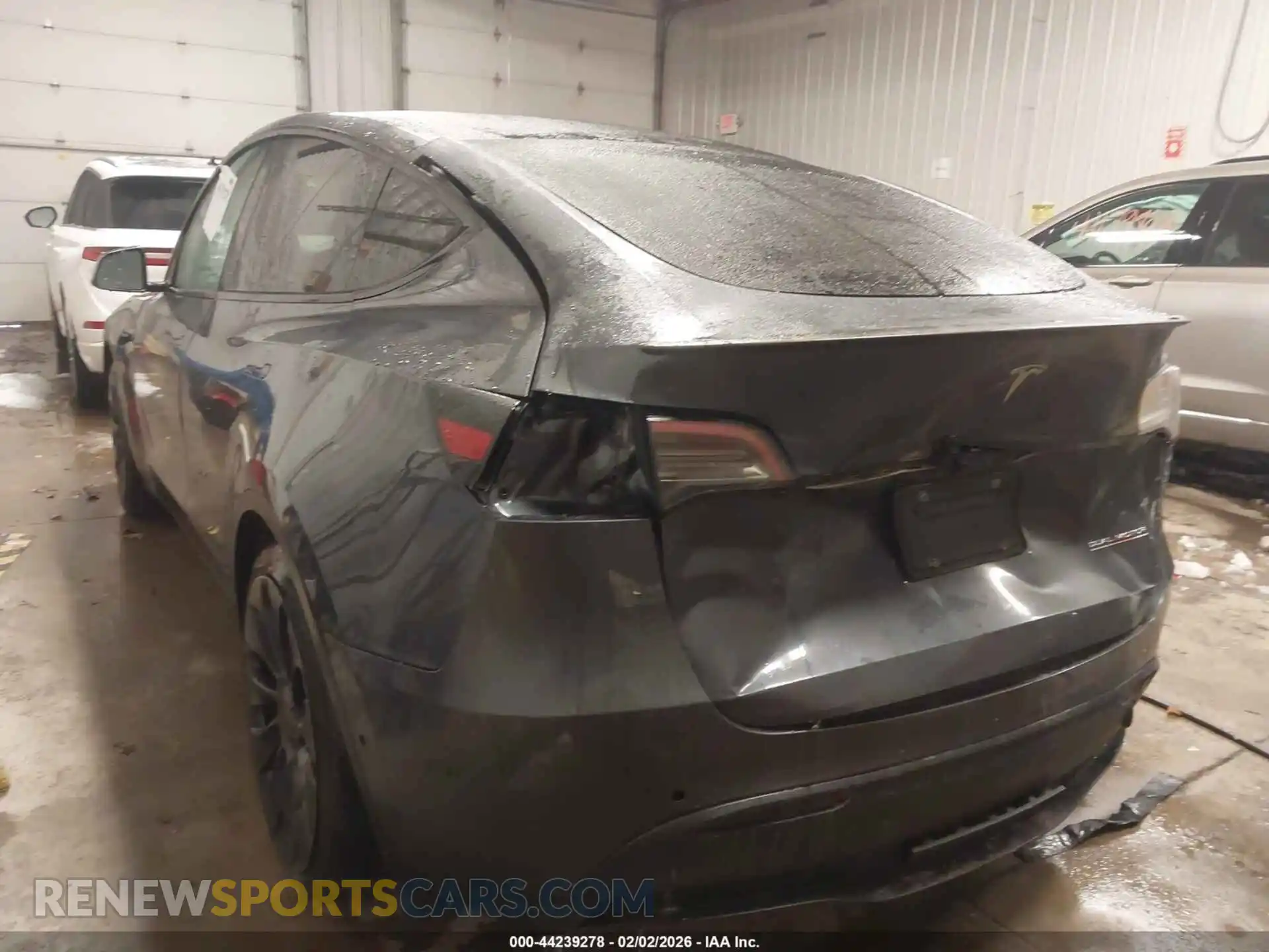 3 Photograph of a damaged car 7SAYGDEF7NF455474 TESLA MODEL Y 2022