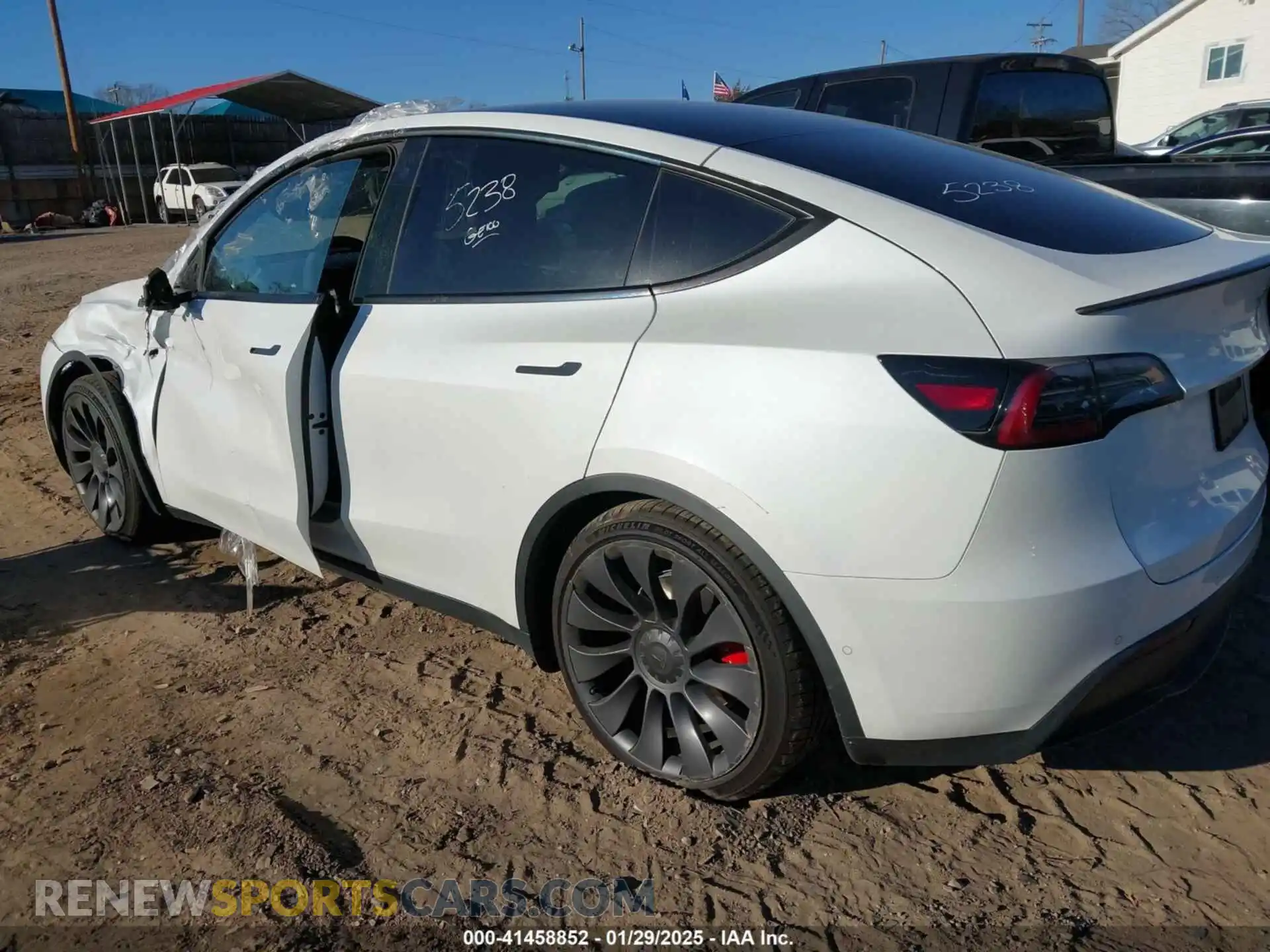 3 Photograph of a damaged car 7SAYGDEF7NF455491 TESLA MODEL Y 2022