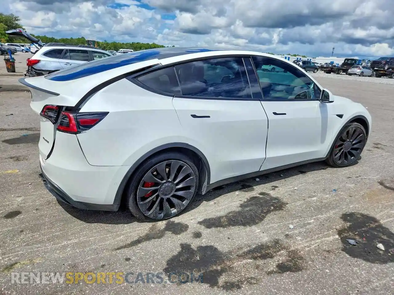 3 Photograph of a damaged car 7SAYGDEF7NF550407 TESLA MODEL Y 2022