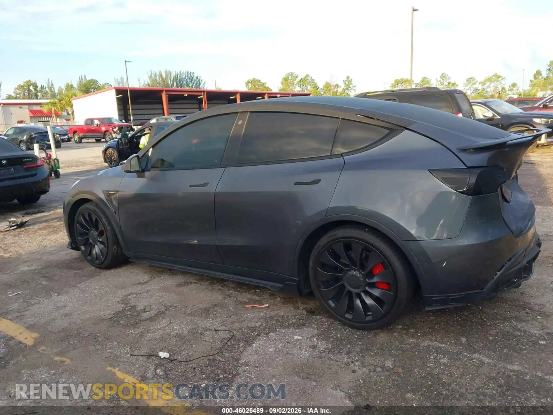 3 Photograph of a damaged car 7SAYGDEF8NF336736 TESLA MODEL Y 2022