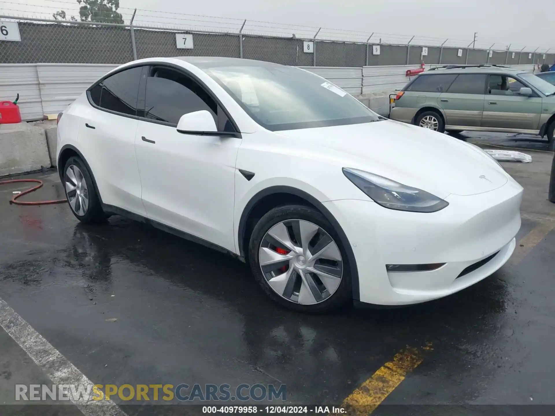 1 Photograph of a damaged car 7SAYGDEF8NF350491 TESLA MODEL Y 2022