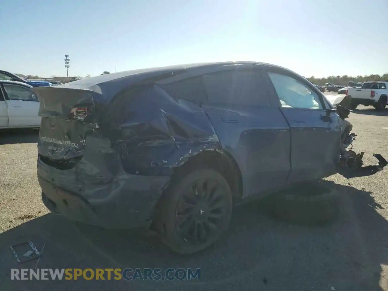 3 Photograph of a damaged car 7SAYGDEF8NF375858 TESLA MODEL Y 2022