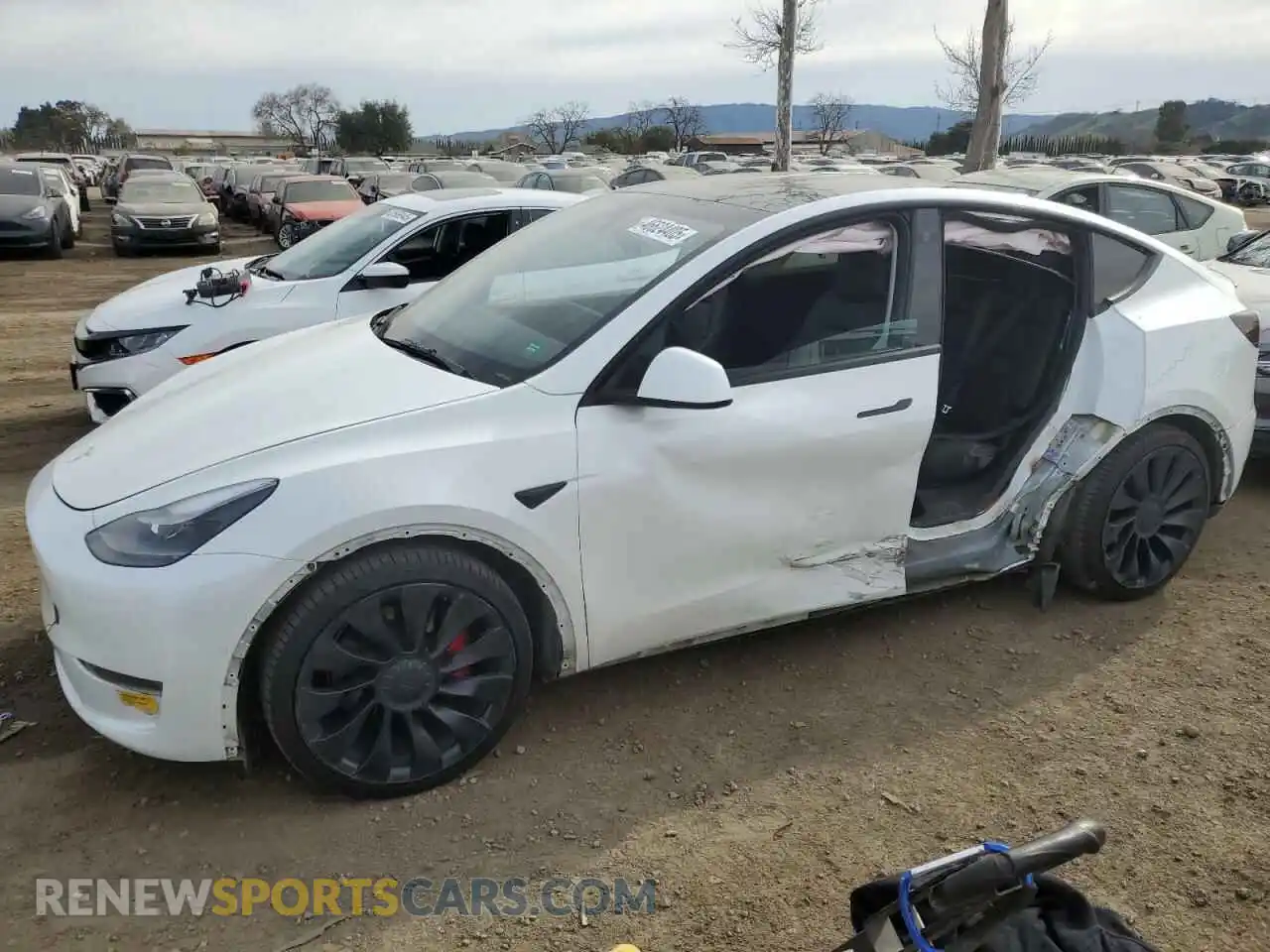 1 Photograph of a damaged car 7SAYGDEF8NF455421 TESLA MODEL Y 2022