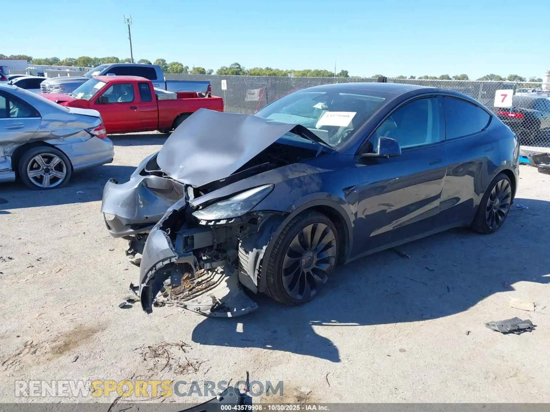2 Photograph of a damaged car 7SAYGDEF8NF545927 TESLA MODEL Y 2022