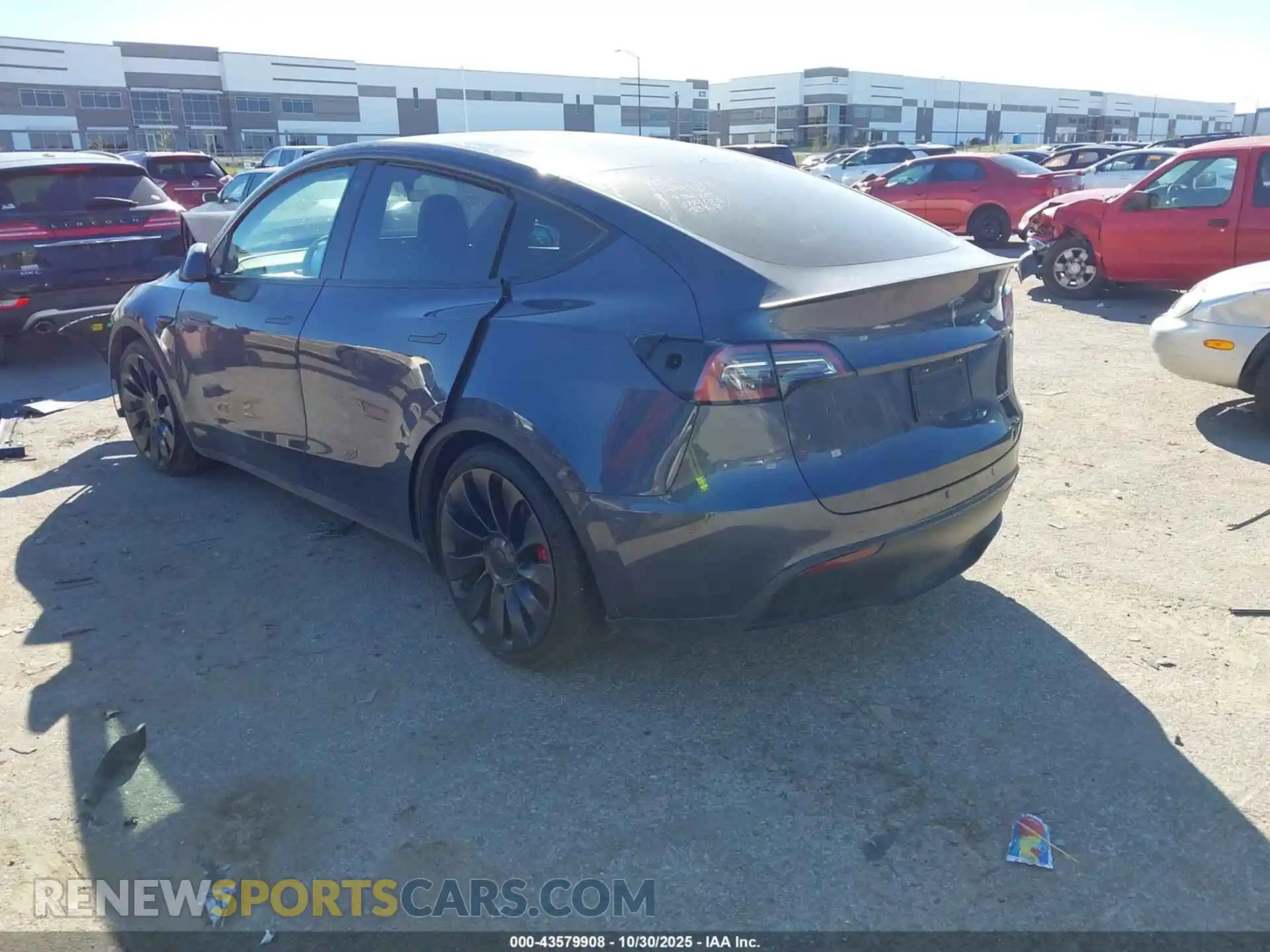 3 Photograph of a damaged car 7SAYGDEF8NF545927 TESLA MODEL Y 2022