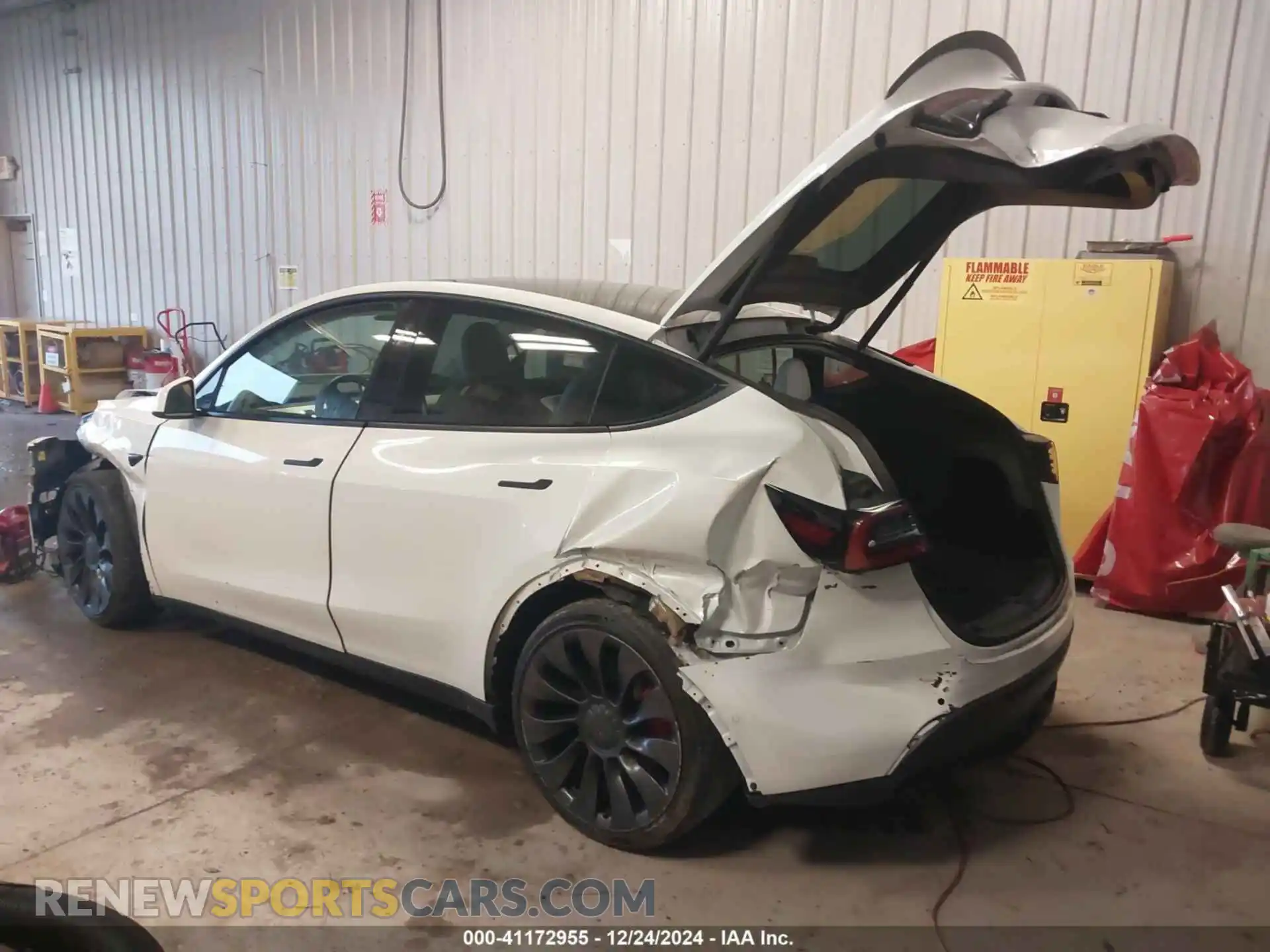 3 Photograph of a damaged car 7SAYGDEF9NF382740 TESLA MODEL Y 2022