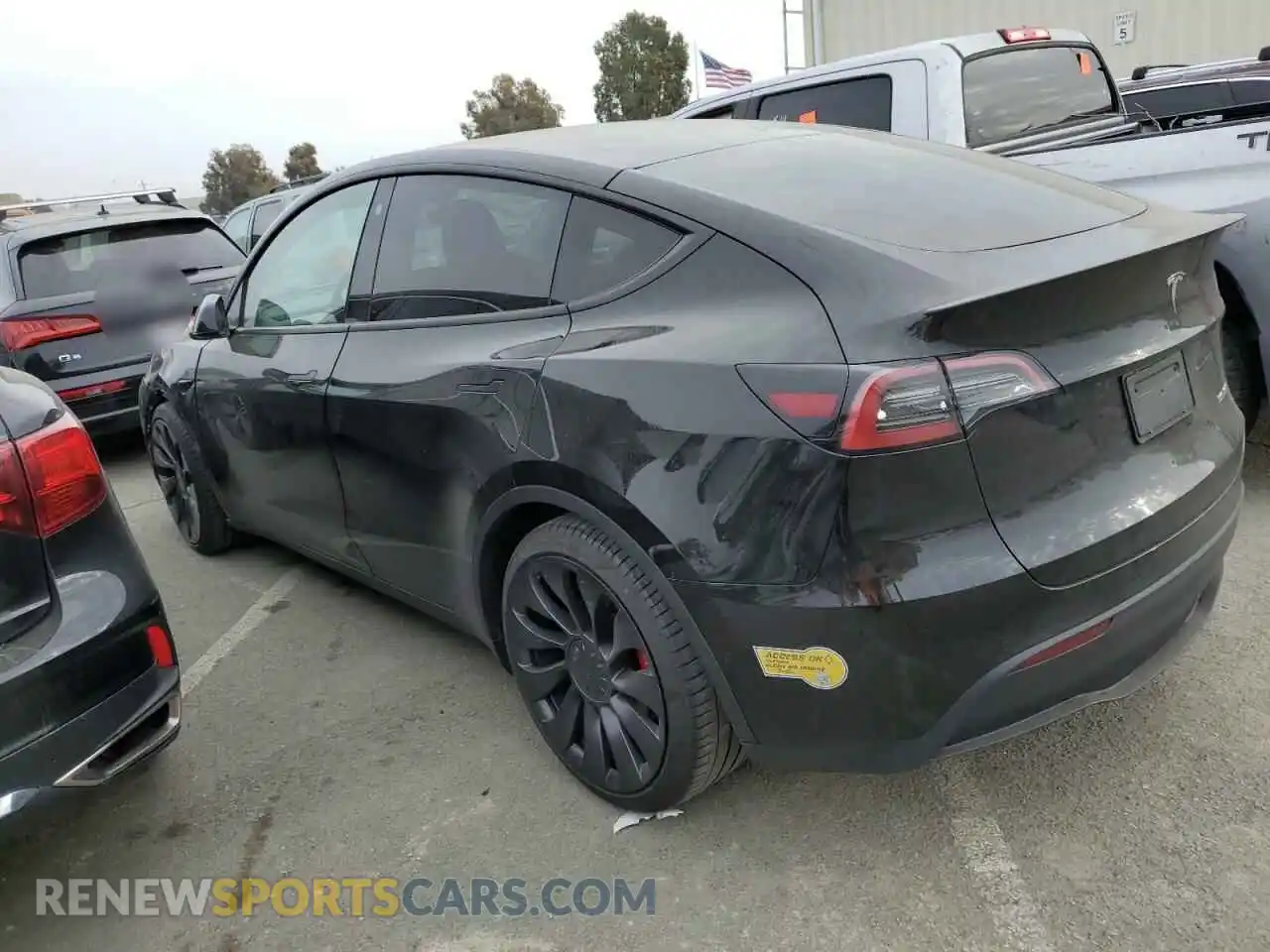 2 Photograph of a damaged car 7SAYGDEF9NF382768 TESLA MODEL Y 2022