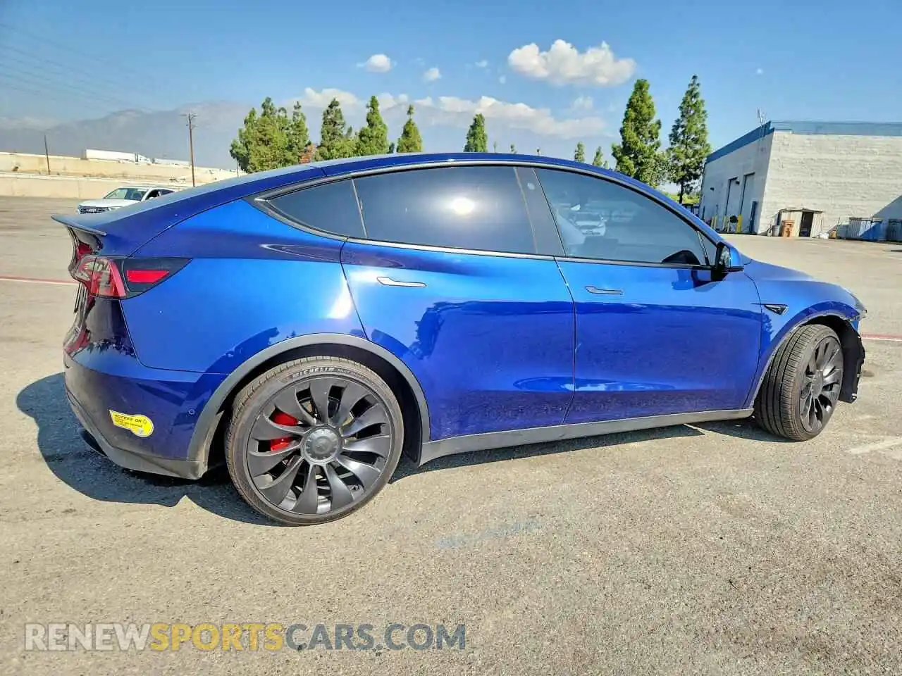 3 Photograph of a damaged car 7SAYGDEF9NF501547 TESLA MODEL Y 2022