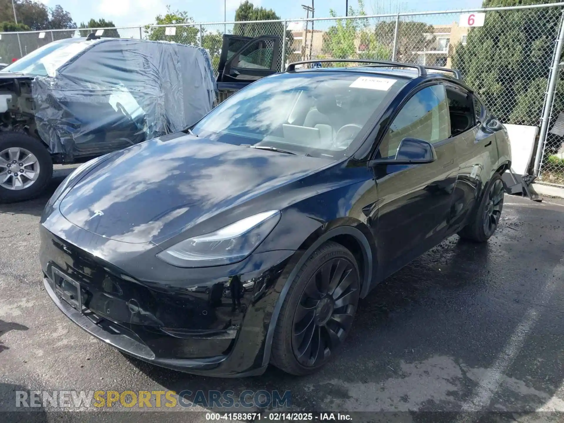 2 Photograph of a damaged car 7SAYGDEF9NF532880 TESLA MODEL Y 2022