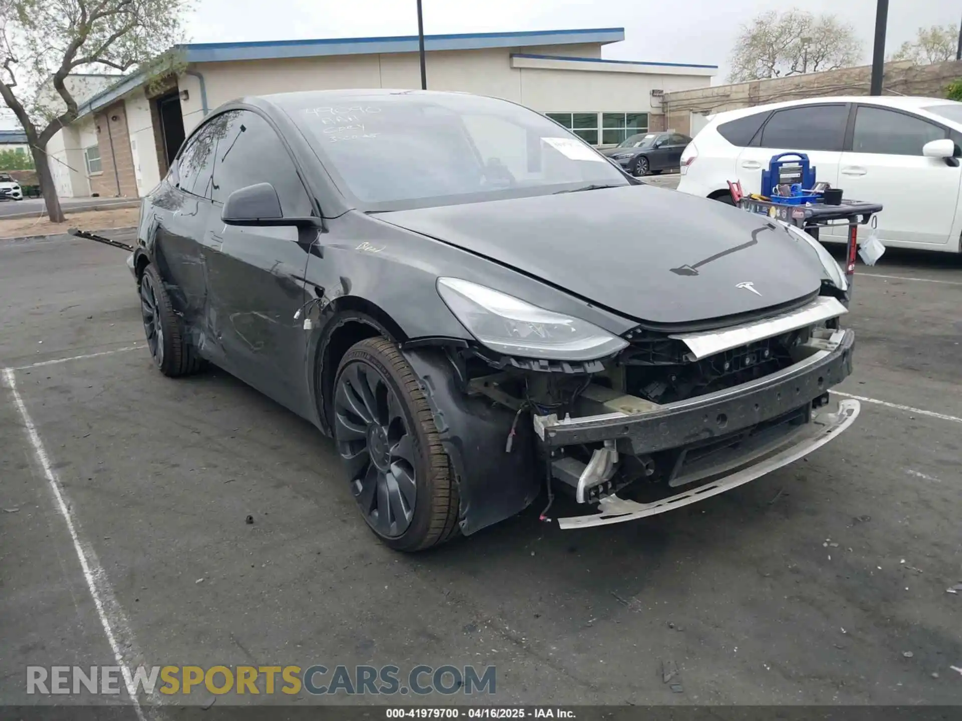 1 Photograph of a damaged car 7SAYGDEF9NF573851 TESLA MODEL Y 2022